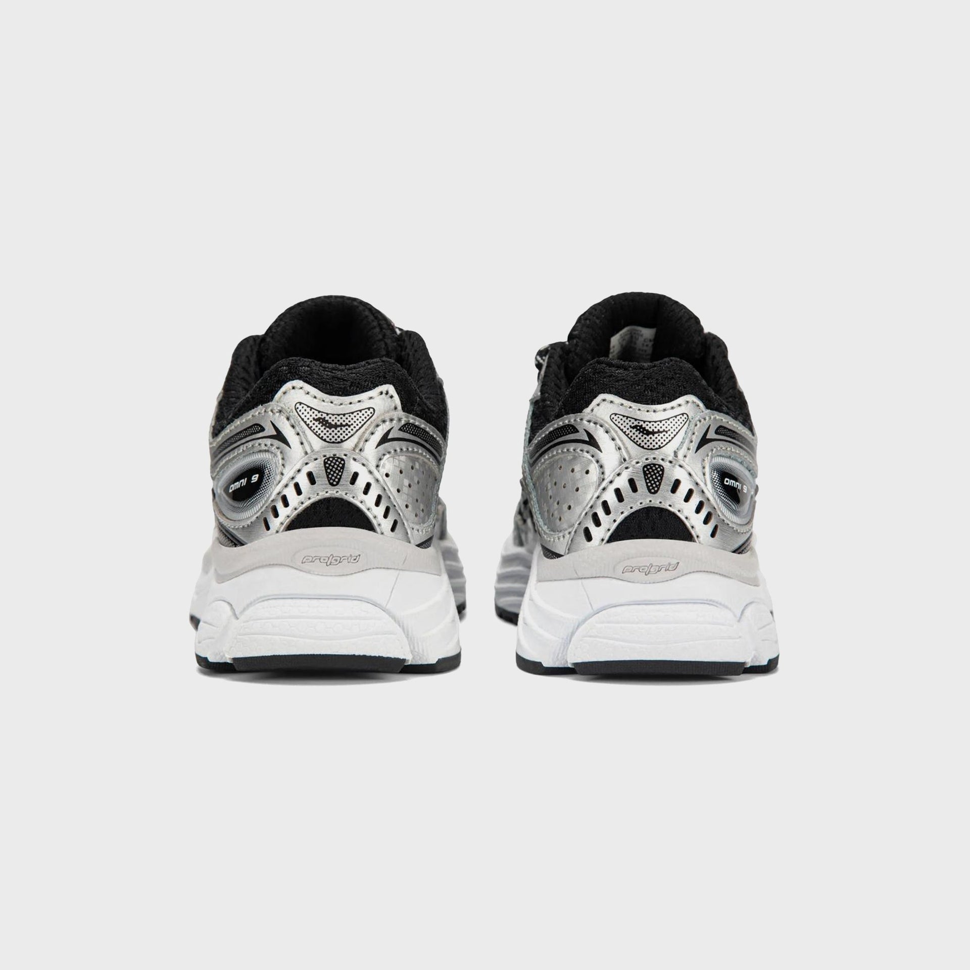 Saucony TD Omni 9 KDZ - Black / Silver