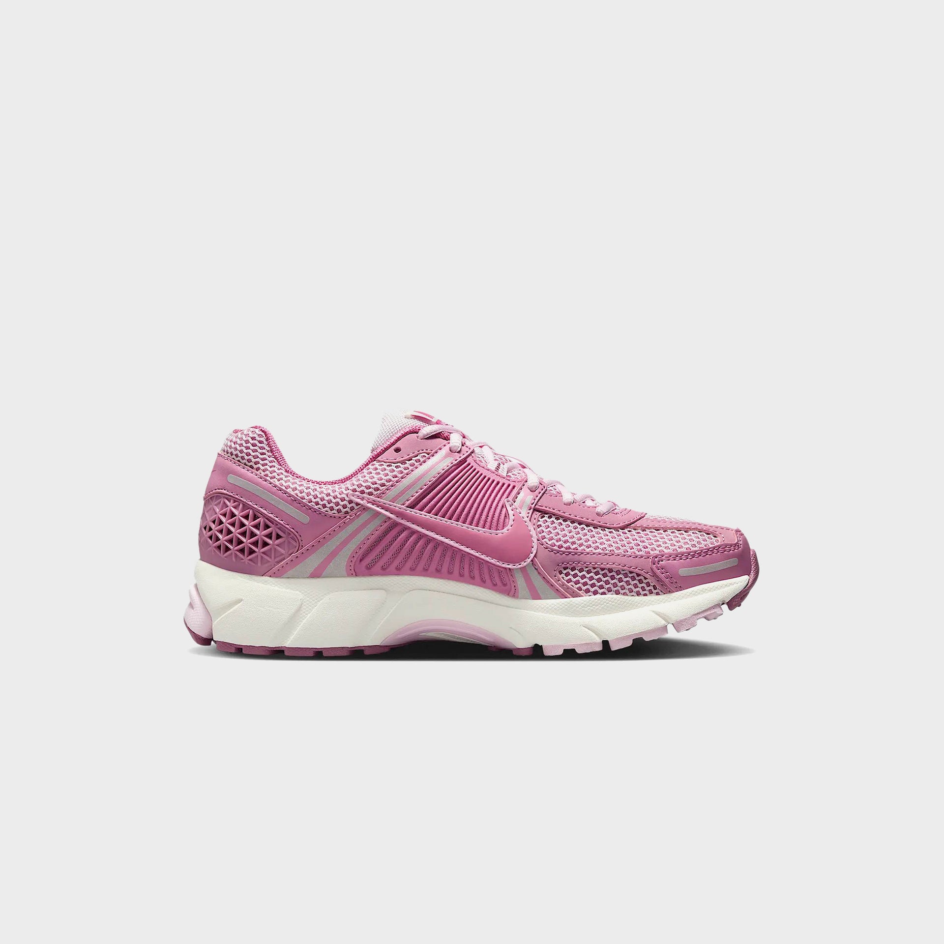 Nike WMNS Zoom Vomero 5 - Elemental Pink / Desert Berry