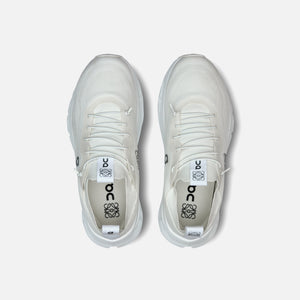 Loewe x On Running WMNS Cloudtilt - All White – Kith