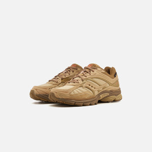 Saucony x Starcow Progrid Omni 9 - Desert