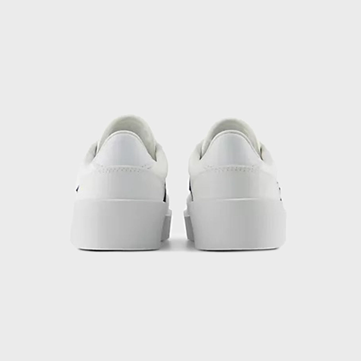 New Balance 750 - White / Navy