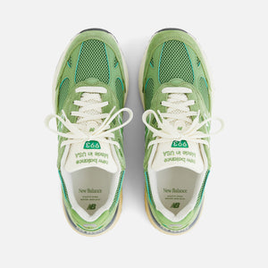 New Balance Striped Made in USA 993 - Chive