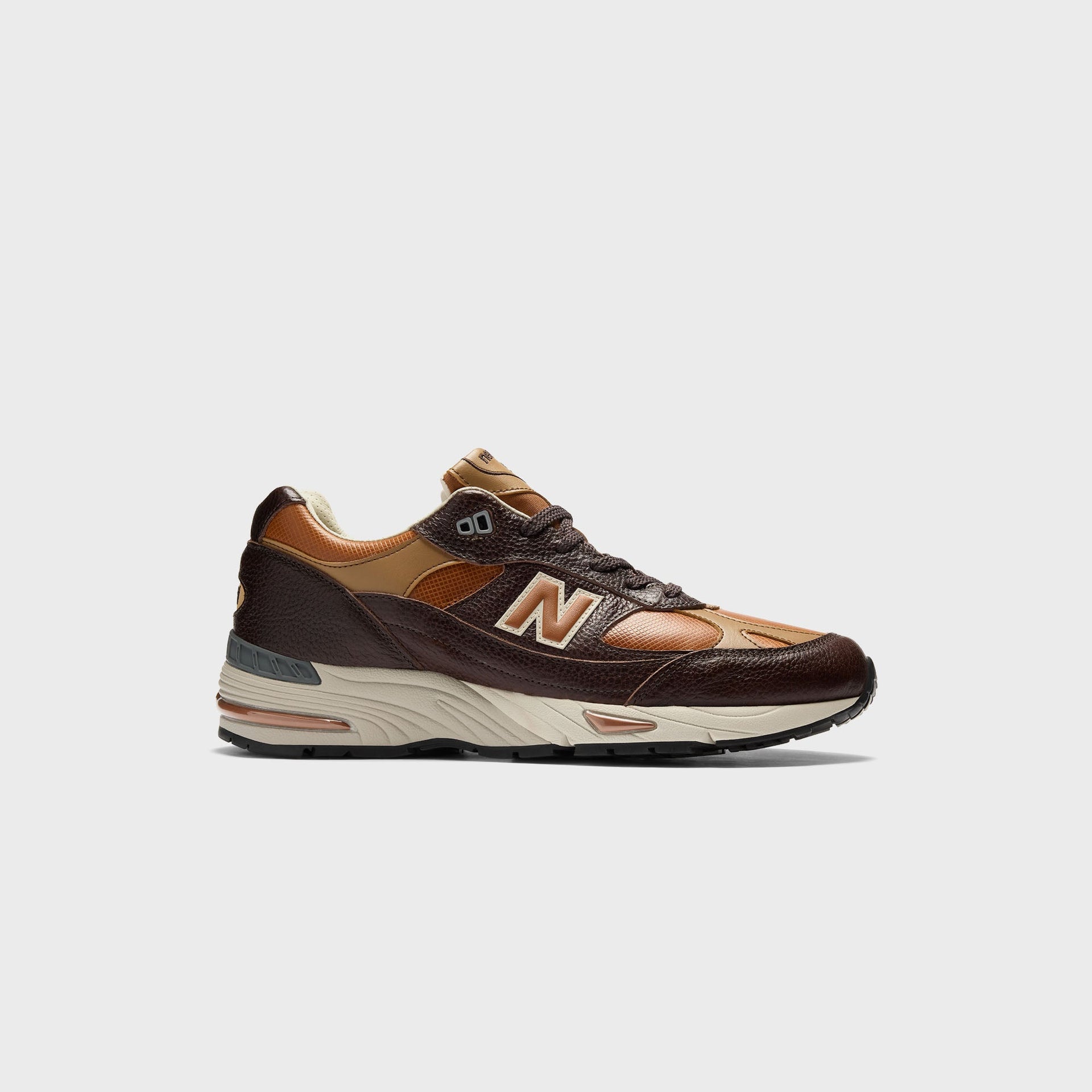 New Balance WMNS Made in UK 991v1 - Chocolate Plum / Caramel Cafe / Tan