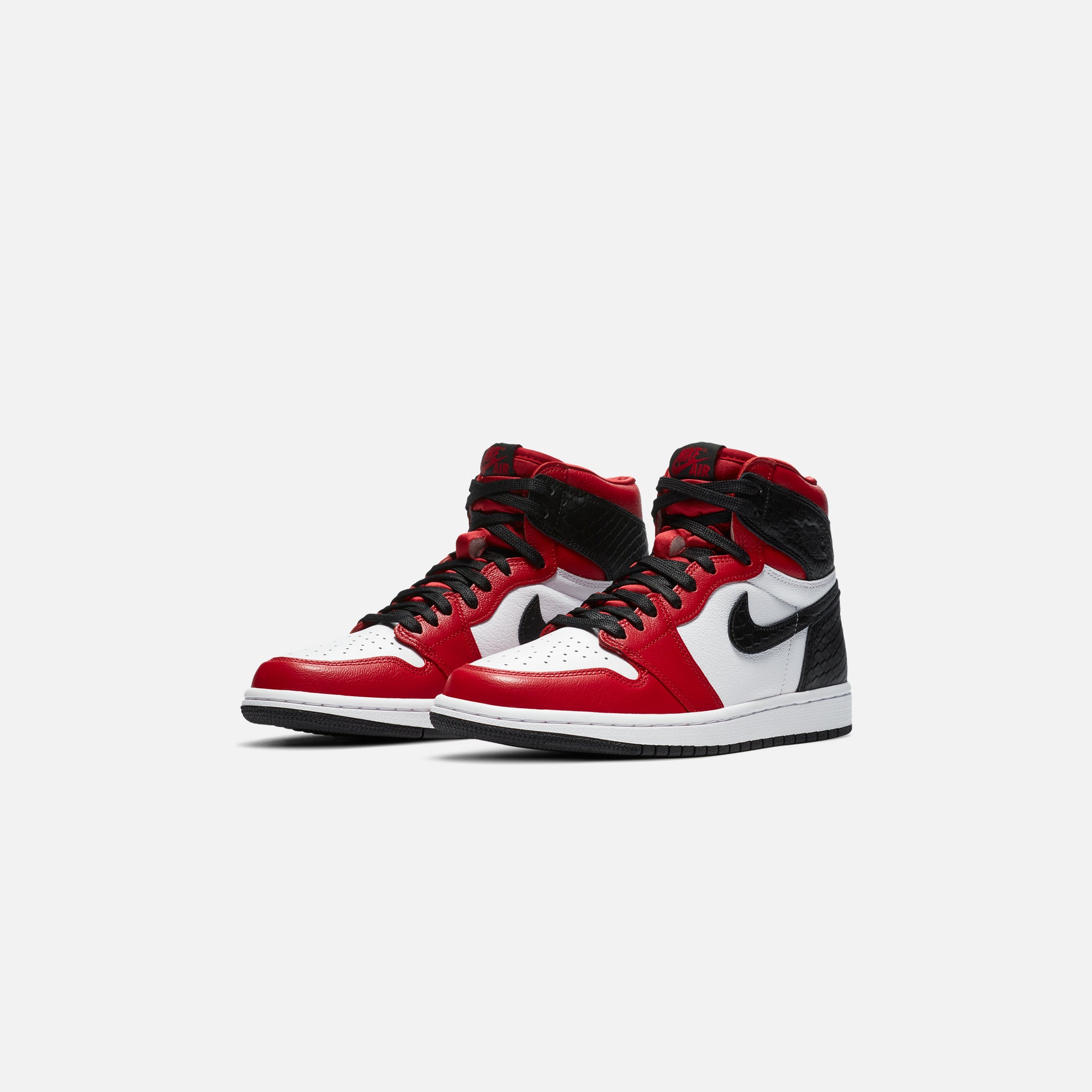 Nike WMNS Air Jordan 1 High - University Red / Black / White