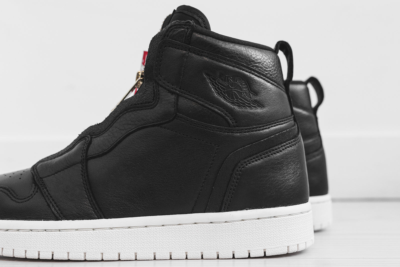 Nike WMNS Air Jordan 1 High Zip - Black / Sail