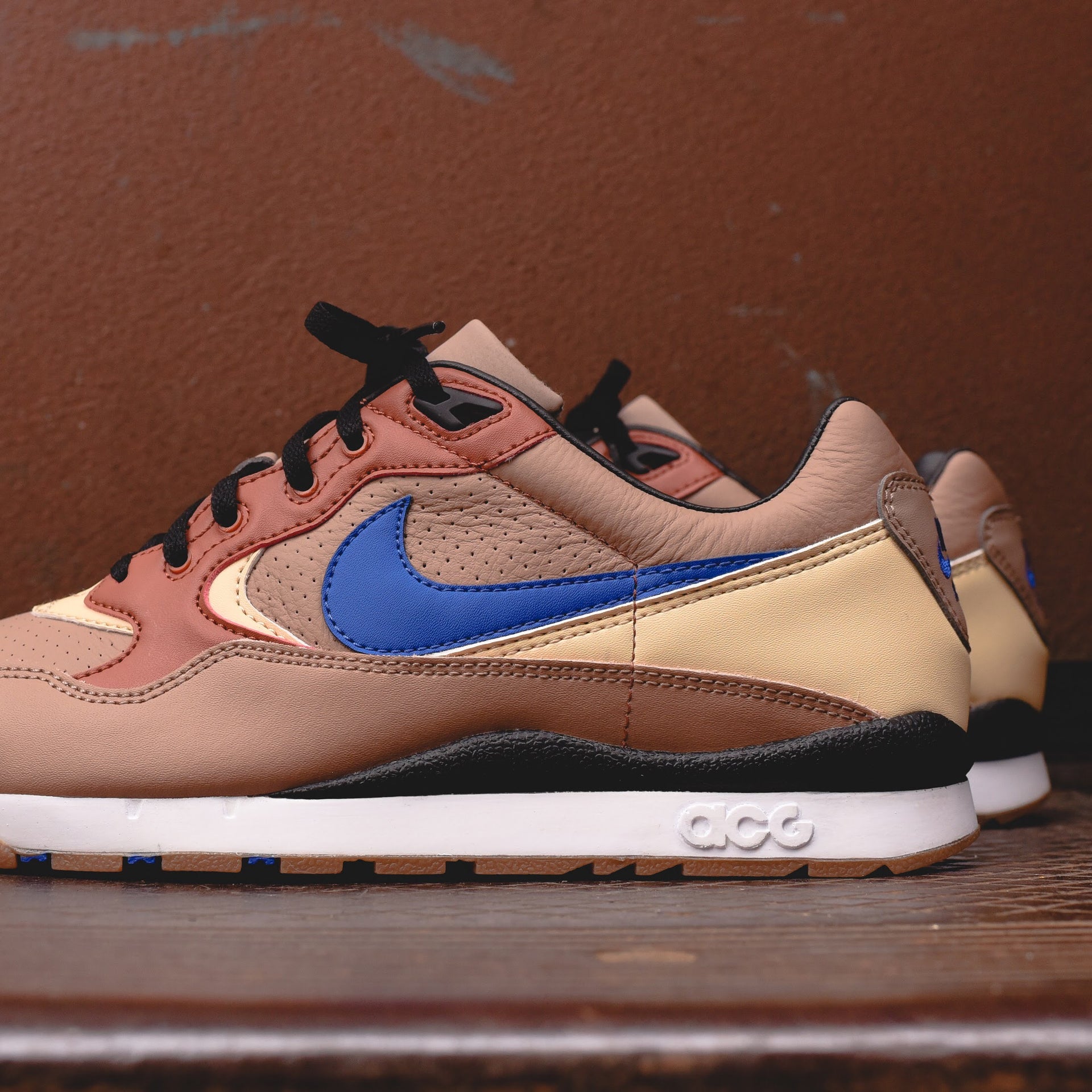 Nike Air Wildwood ACG - Desert Dust / Game Royal / Dusty Peach