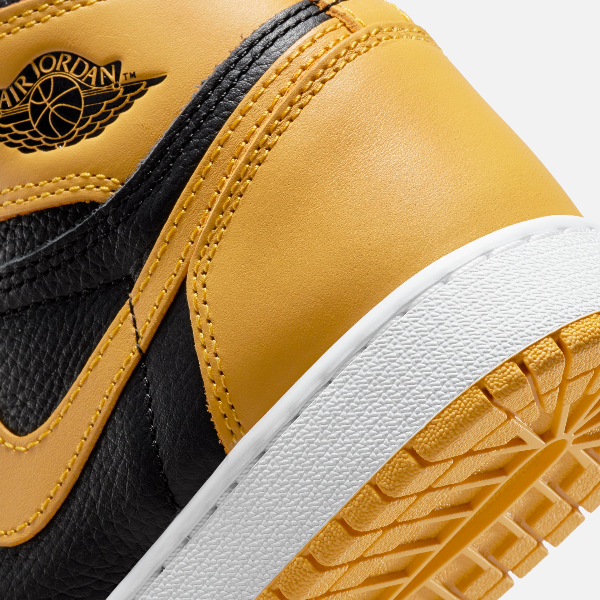 Nike Grade School Air Jordan 1 Retro High OG - Pollen / White / Black