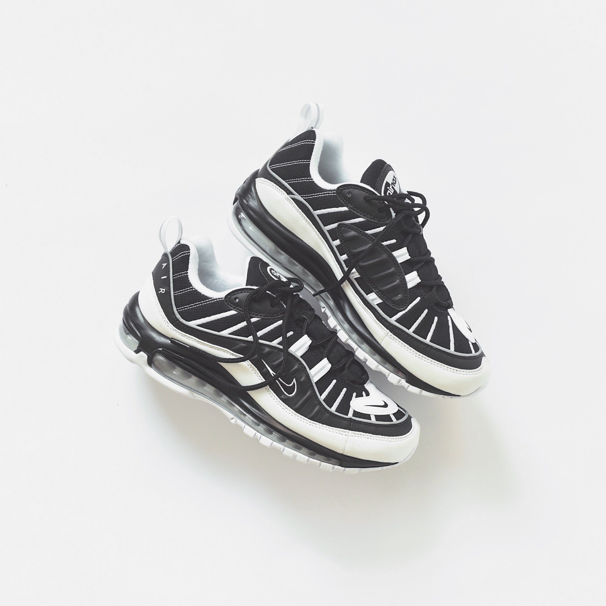 black and white airmax 98