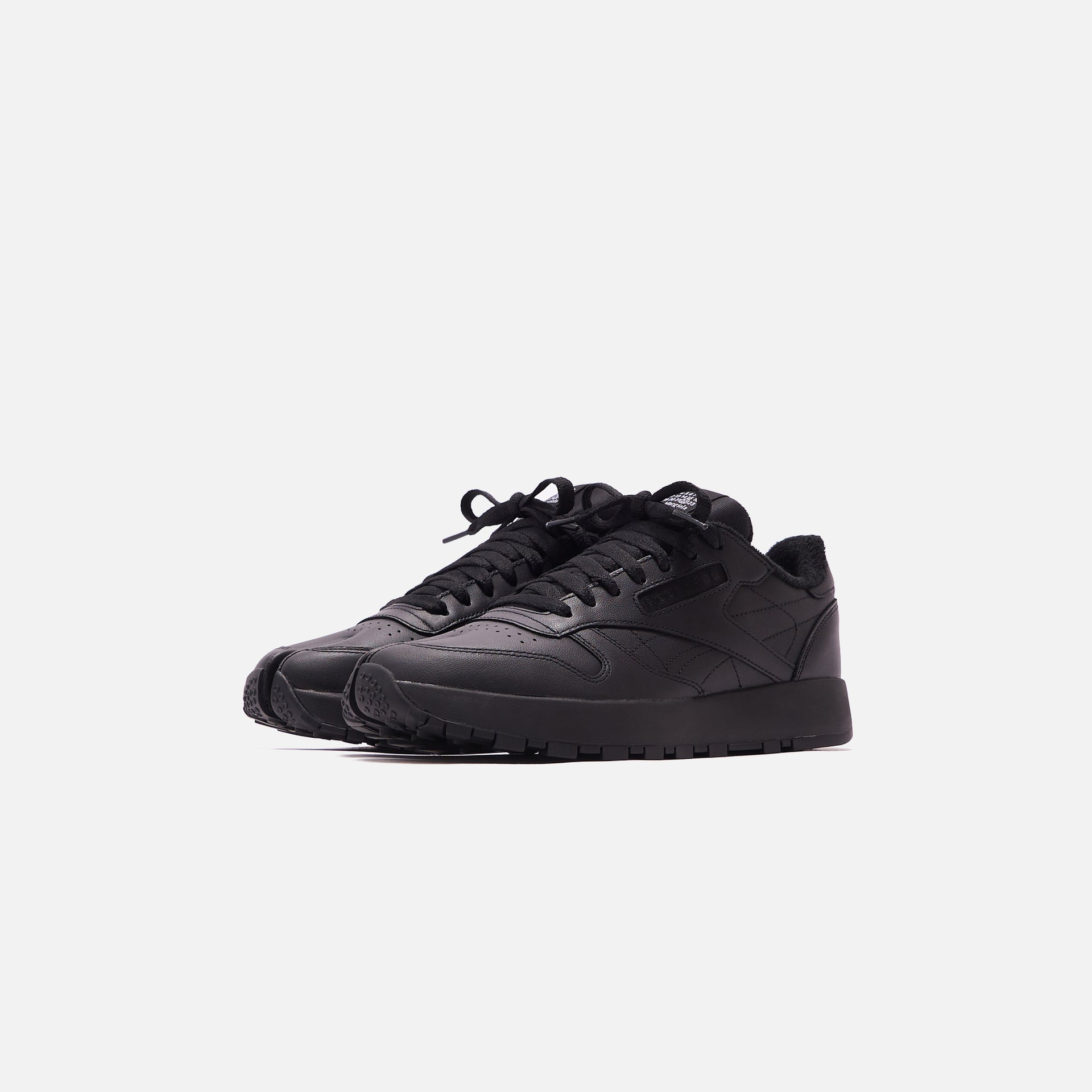 Reebok x Margiela Classic Leather Tabi - Black