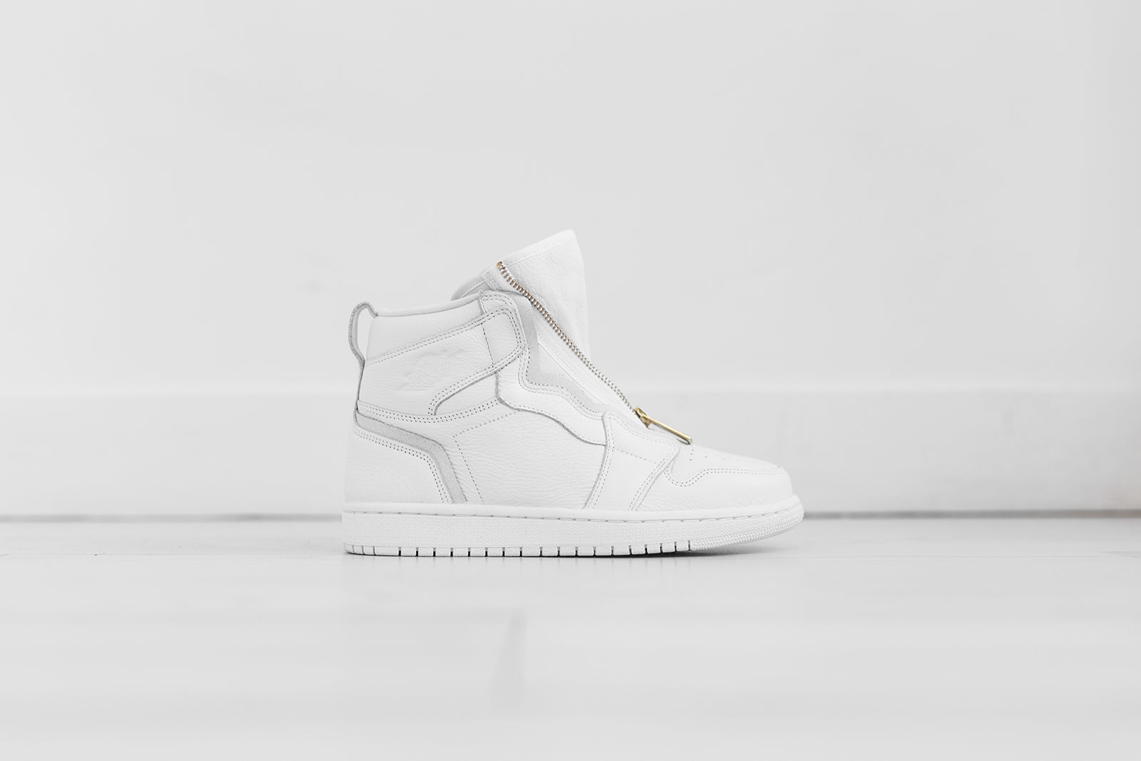 Nike WMNS Air Jordan 1 High Zip - Triple White