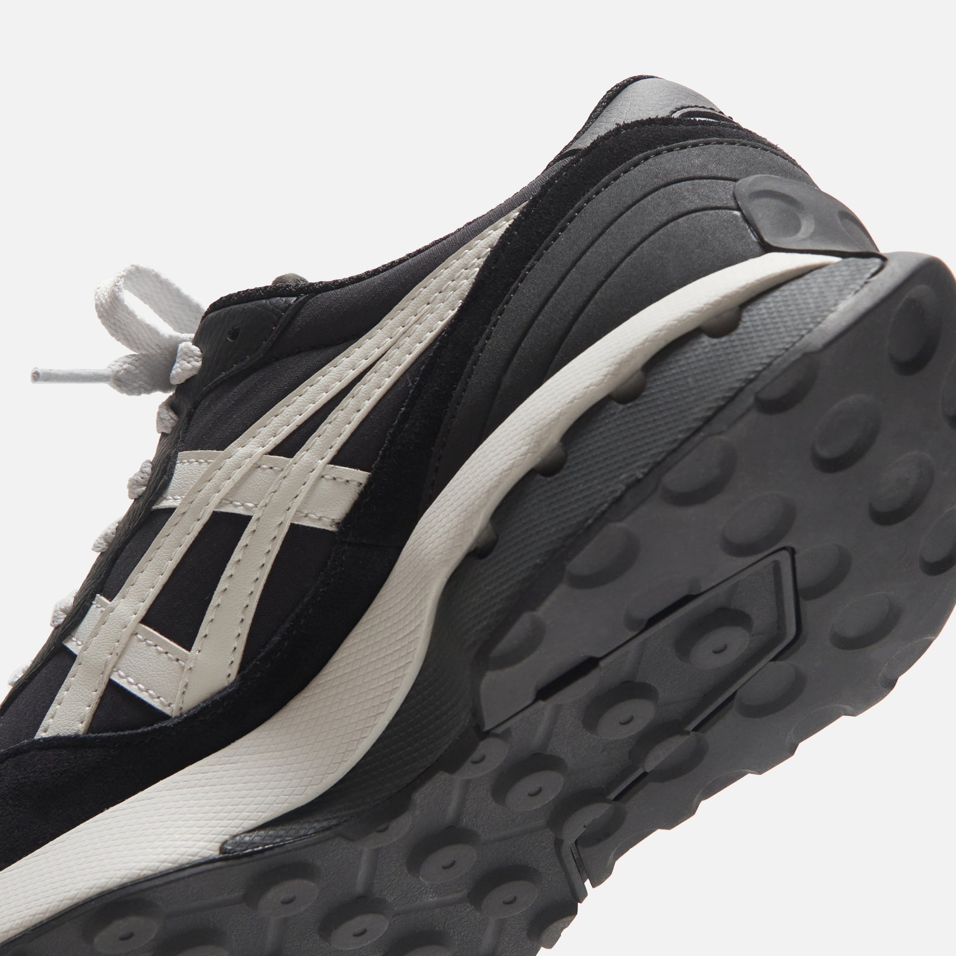 Asics Jogger X81 - Black / Glacier Grey