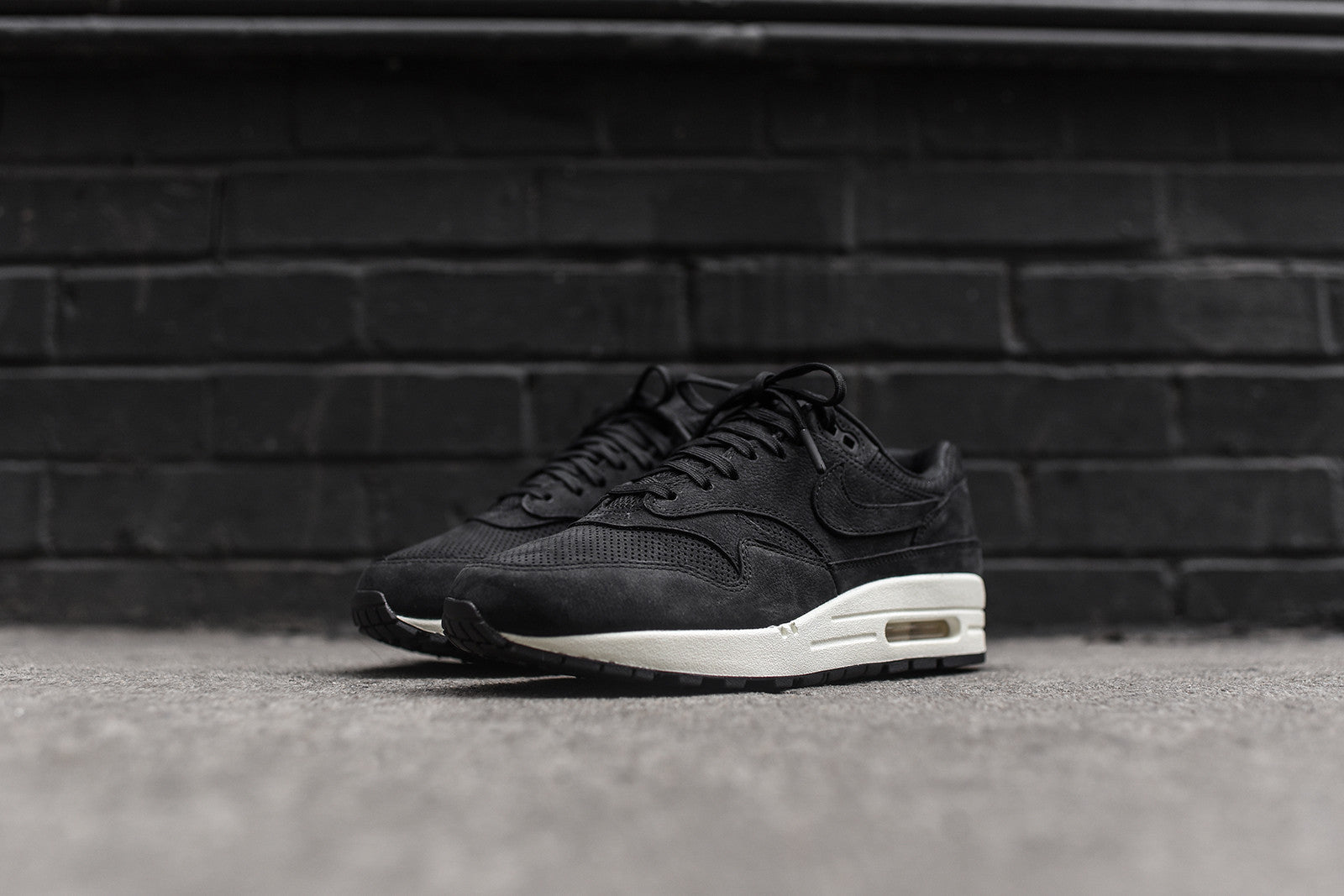 NikeLab WMNS Air Max 1 Pinnacle - Black / Sail