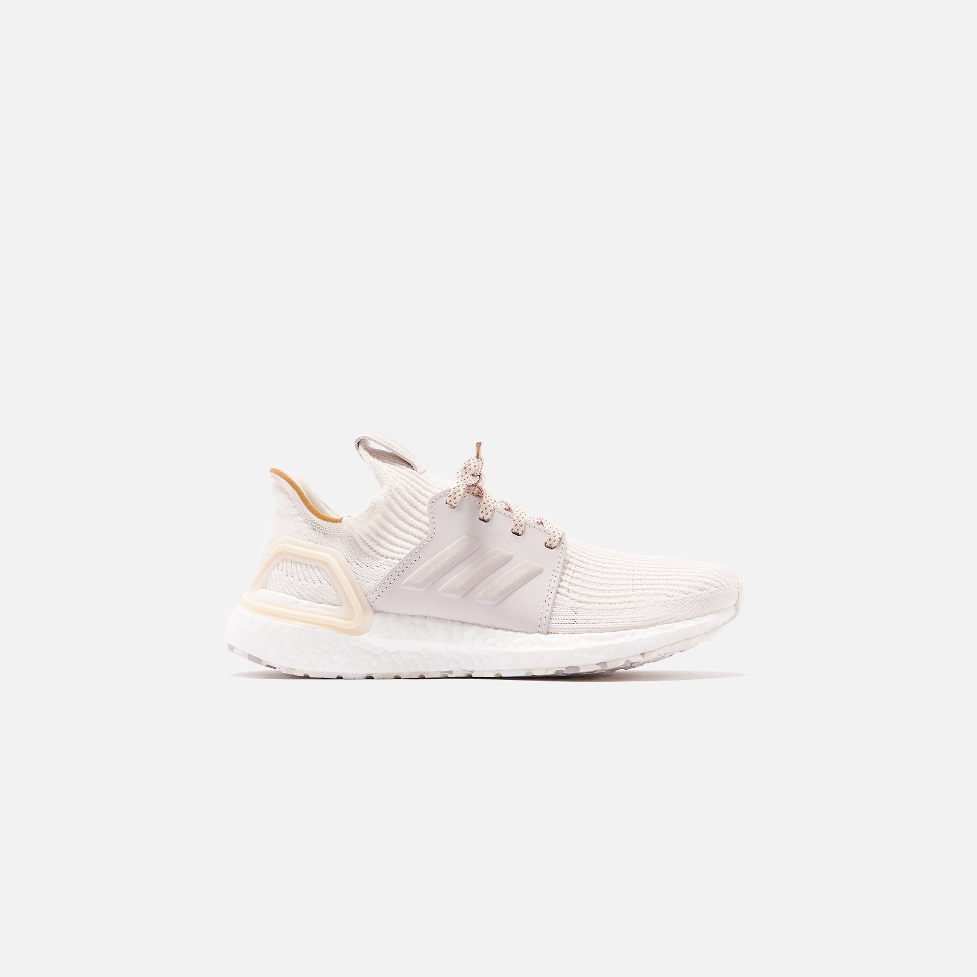 Adidas universal works outlet ultra boost