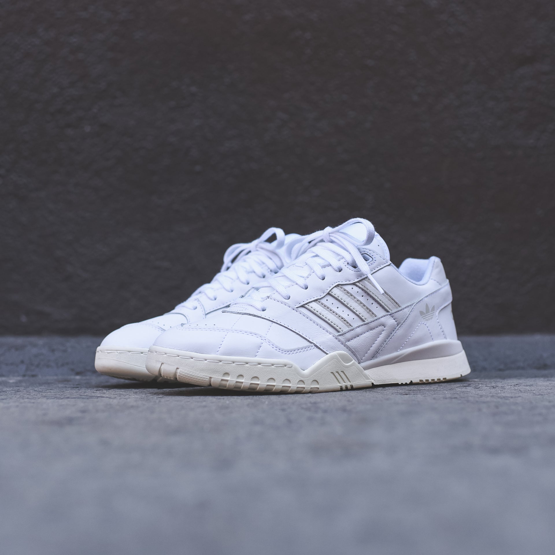 adidas Originals AR Trainer - White / Raw White / Off-White