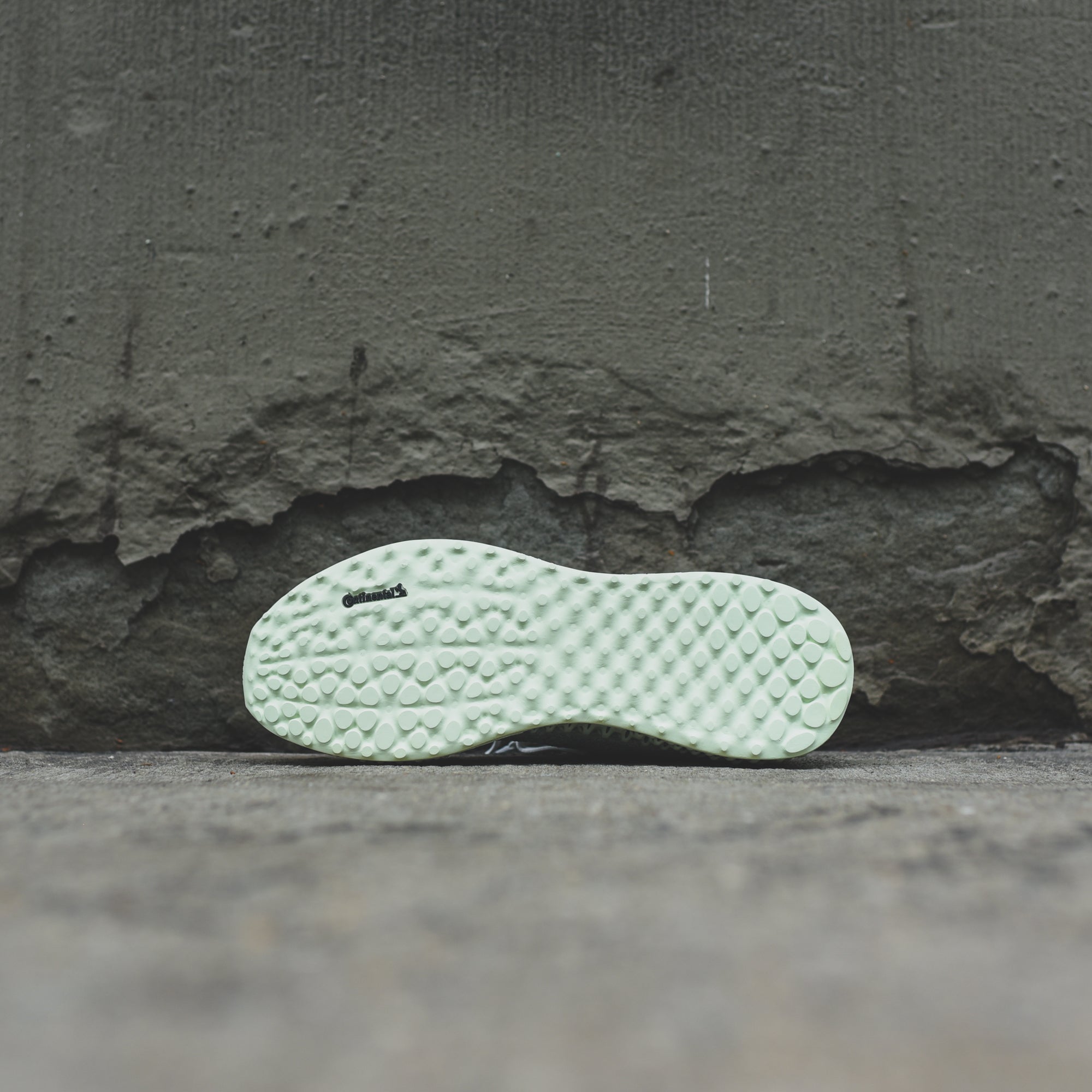 adidas consortium runner 4d mid white