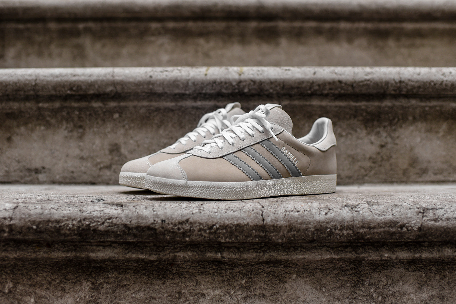 adidas Consortium x Alife x Starcow Gazelle - Beige / White adidas Consortium x Alife x Starcow Gazelle - Beige / White