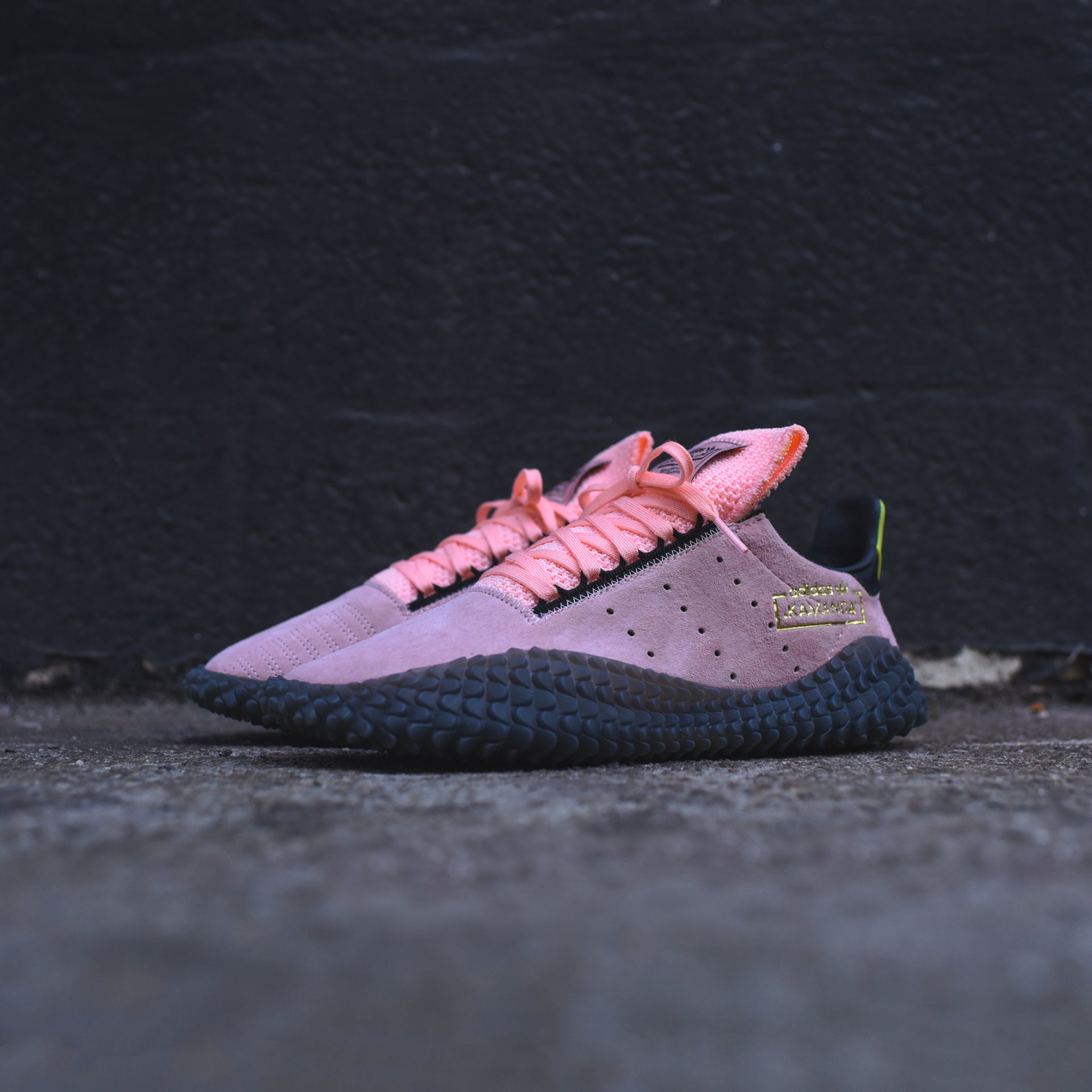 adidas Originals x Dragon Ball Z Kamanda - Coral / Ink