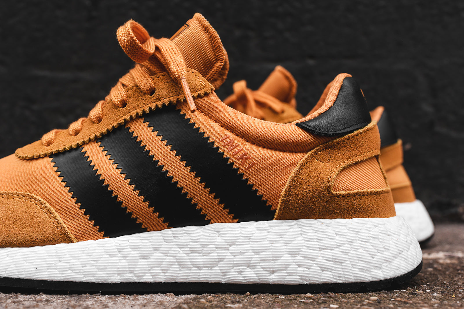 adidas Originals Iniki Runner - Gold / Black / White