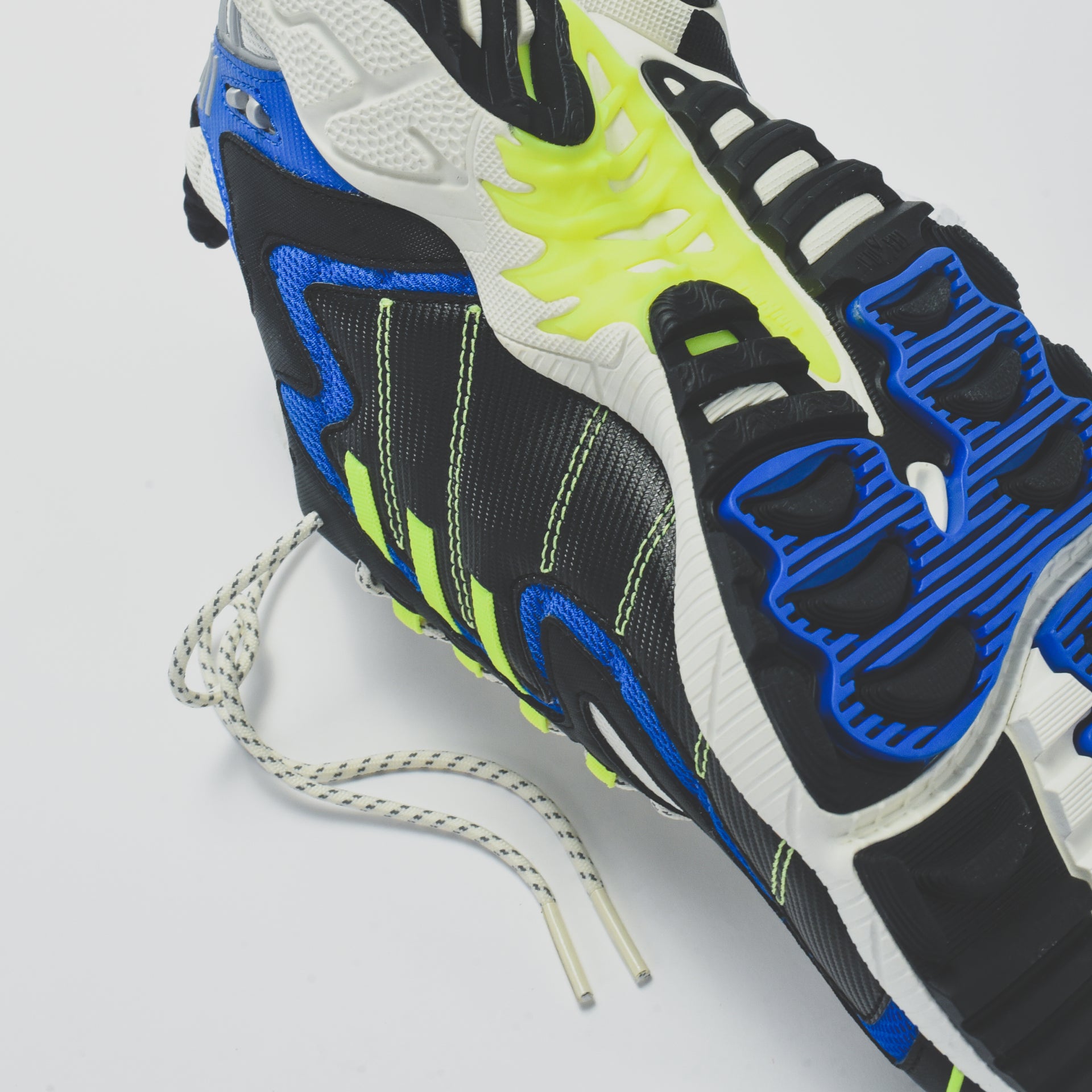 adidas Consortium Torsion TRDC - Light Aqua / Tacste / Sand