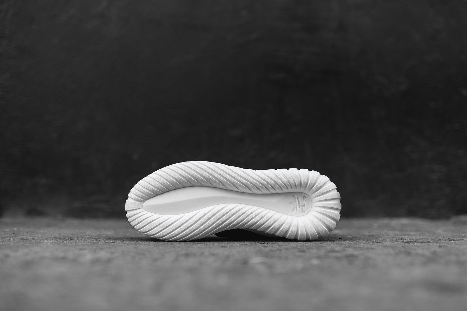 adidas Originals Tubular Nova Primeknit - Black / White