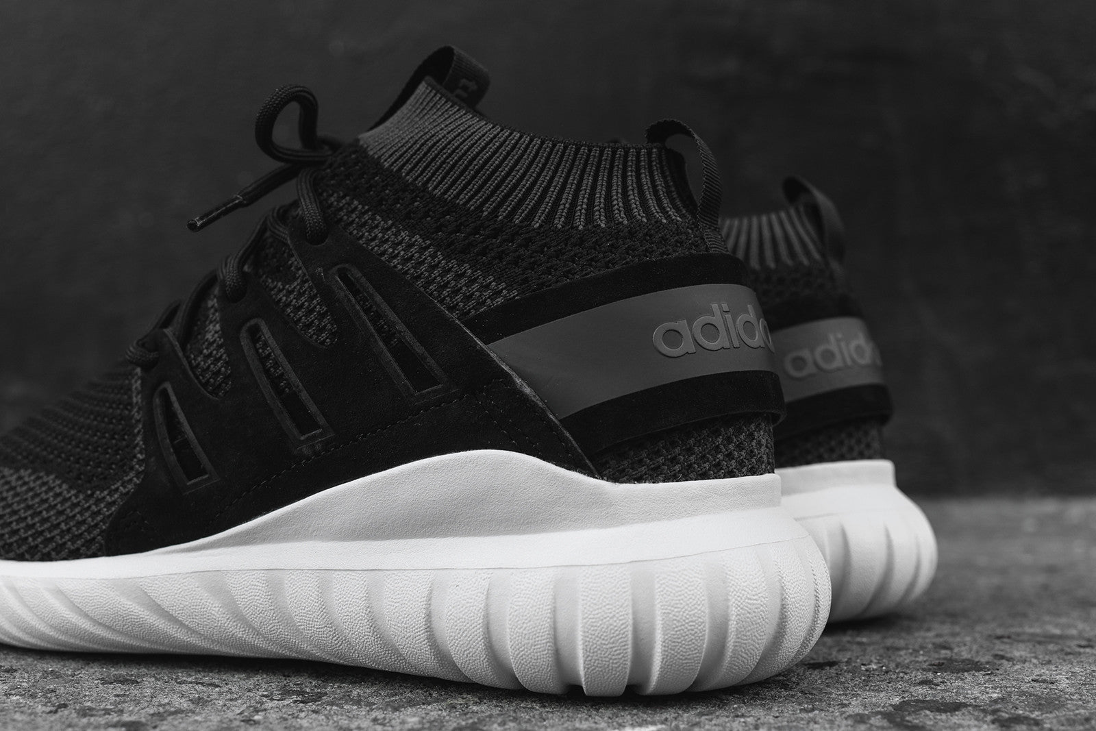 adidas Originals Tubular Nova Primeknit - Black / White