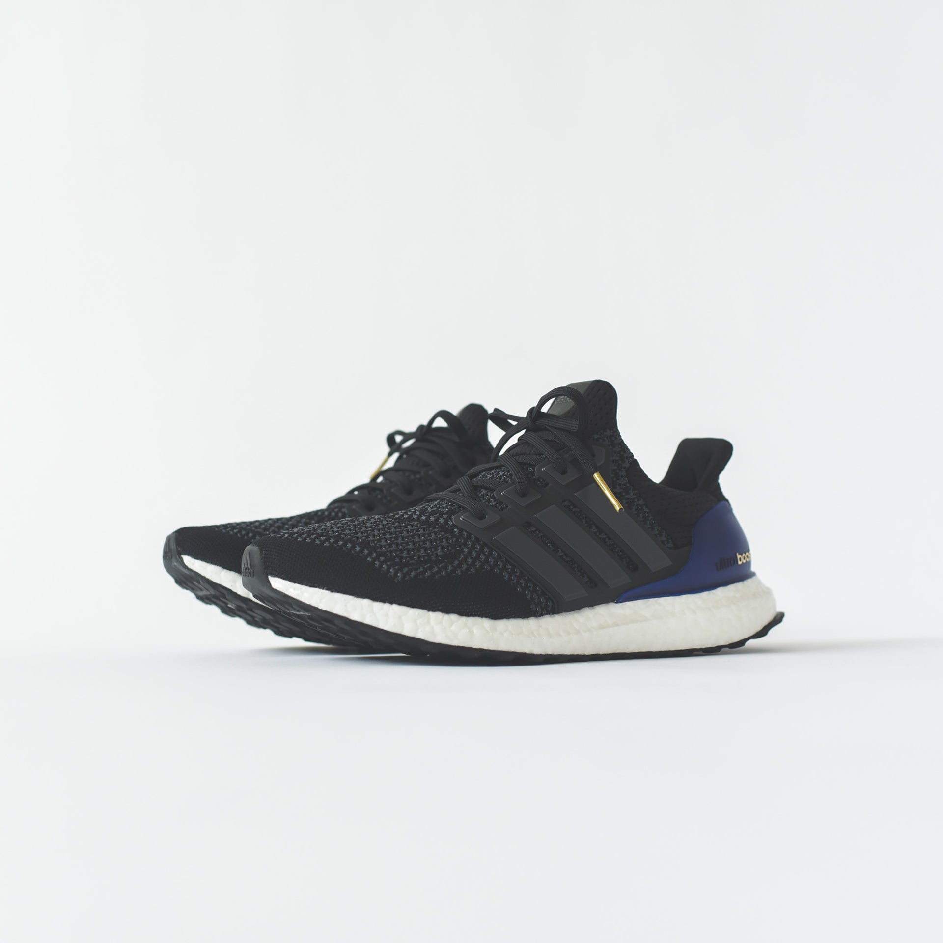 adidas Originals UltraBoost OG - Black / White