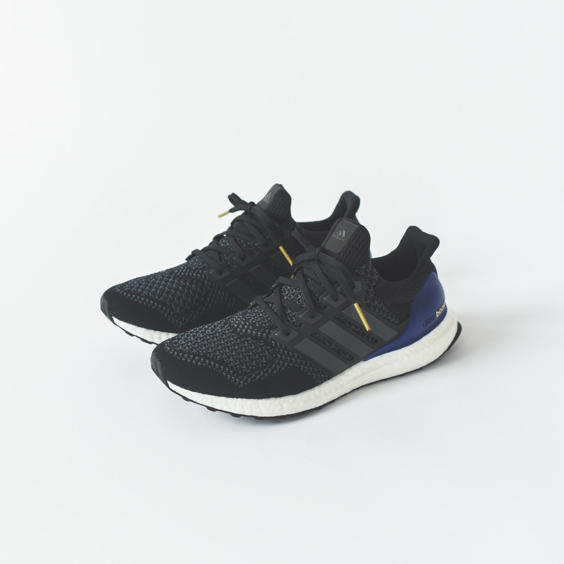 adidas Originals UltraBoost OG - Black / White