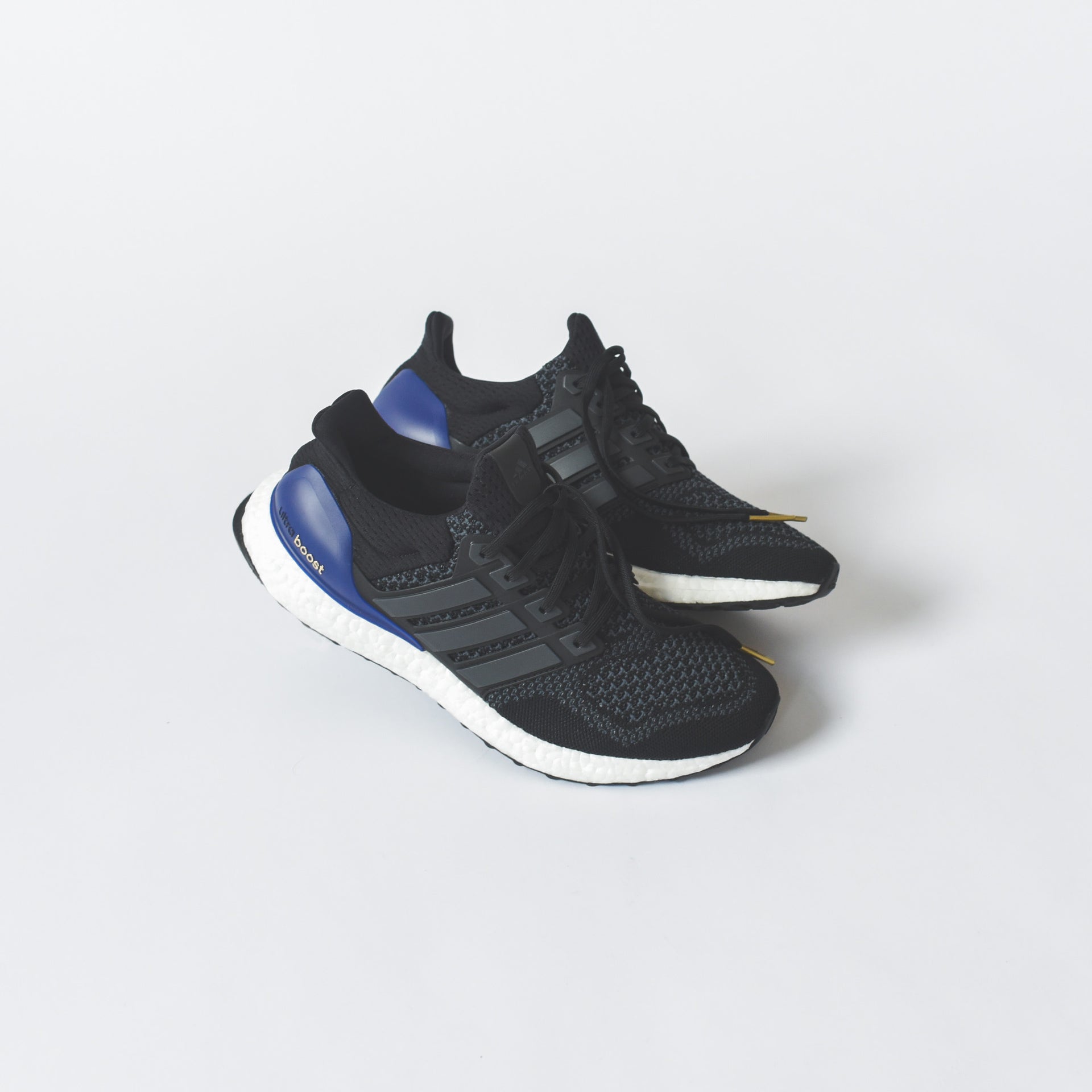 adidas Originals UltraBoost OG - Black / White