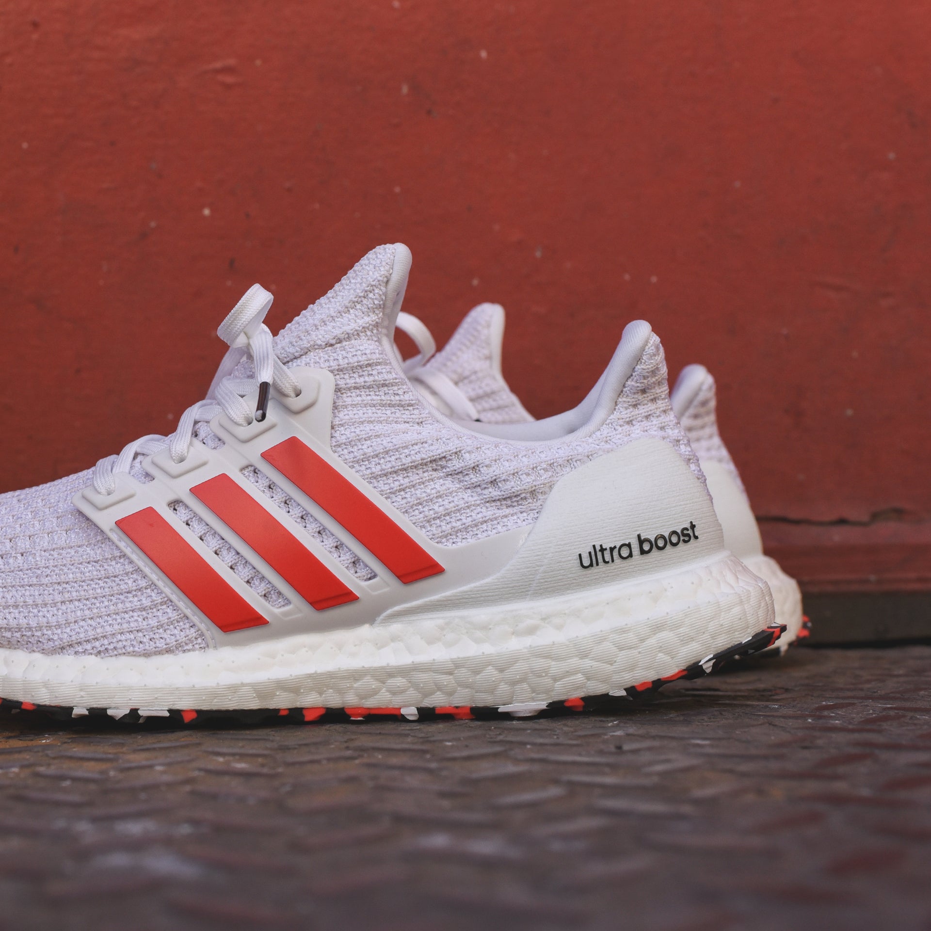 adidas Originals UltraBoost - Chalk White / Active Red / White