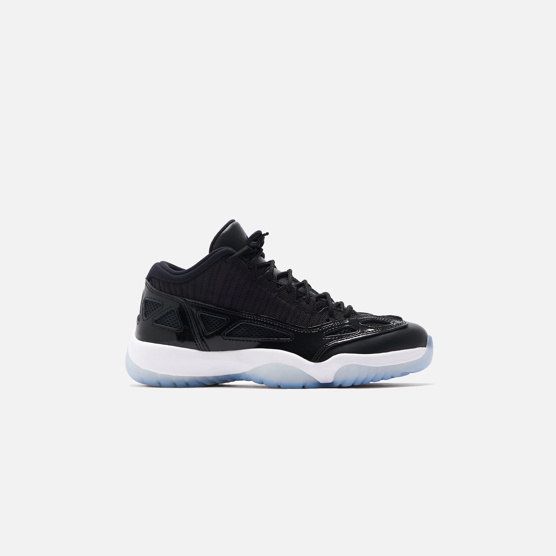 Nike Air Jordan 11 Retro Low LE - Black / Concord White