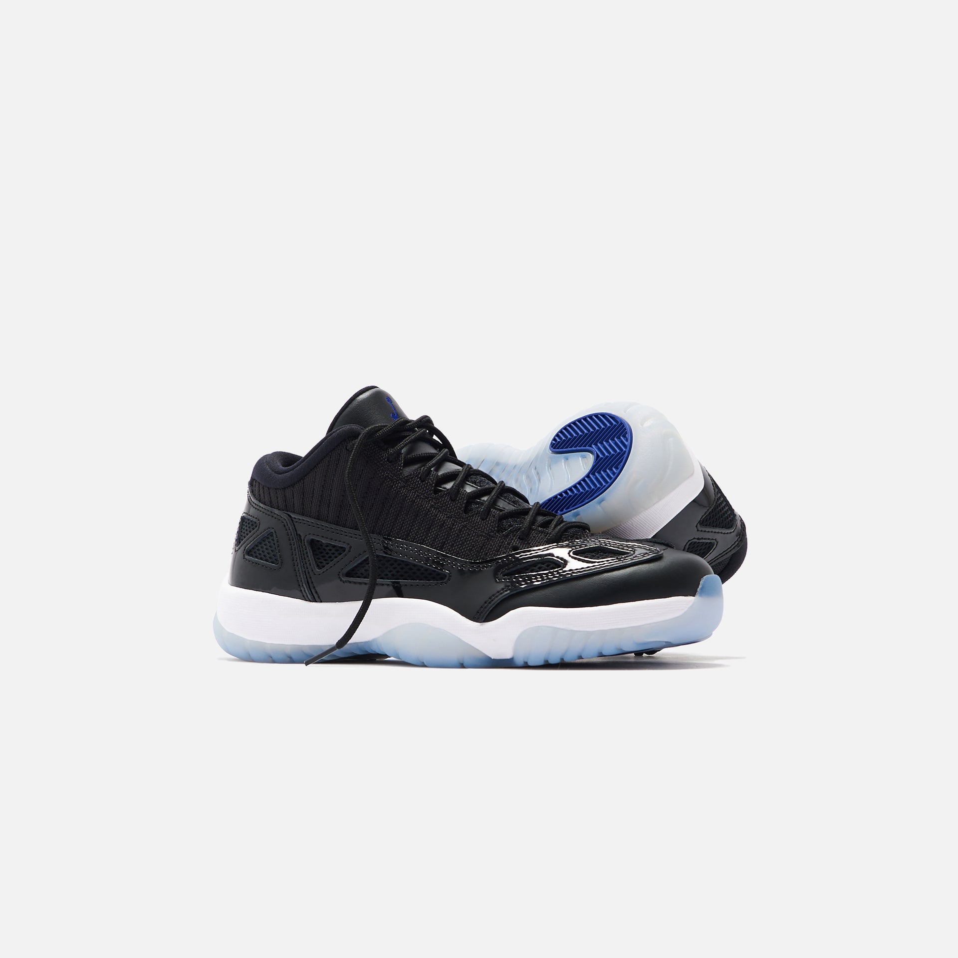 Nike Air Jordan 11 Retro Low LE - Black / Concord White