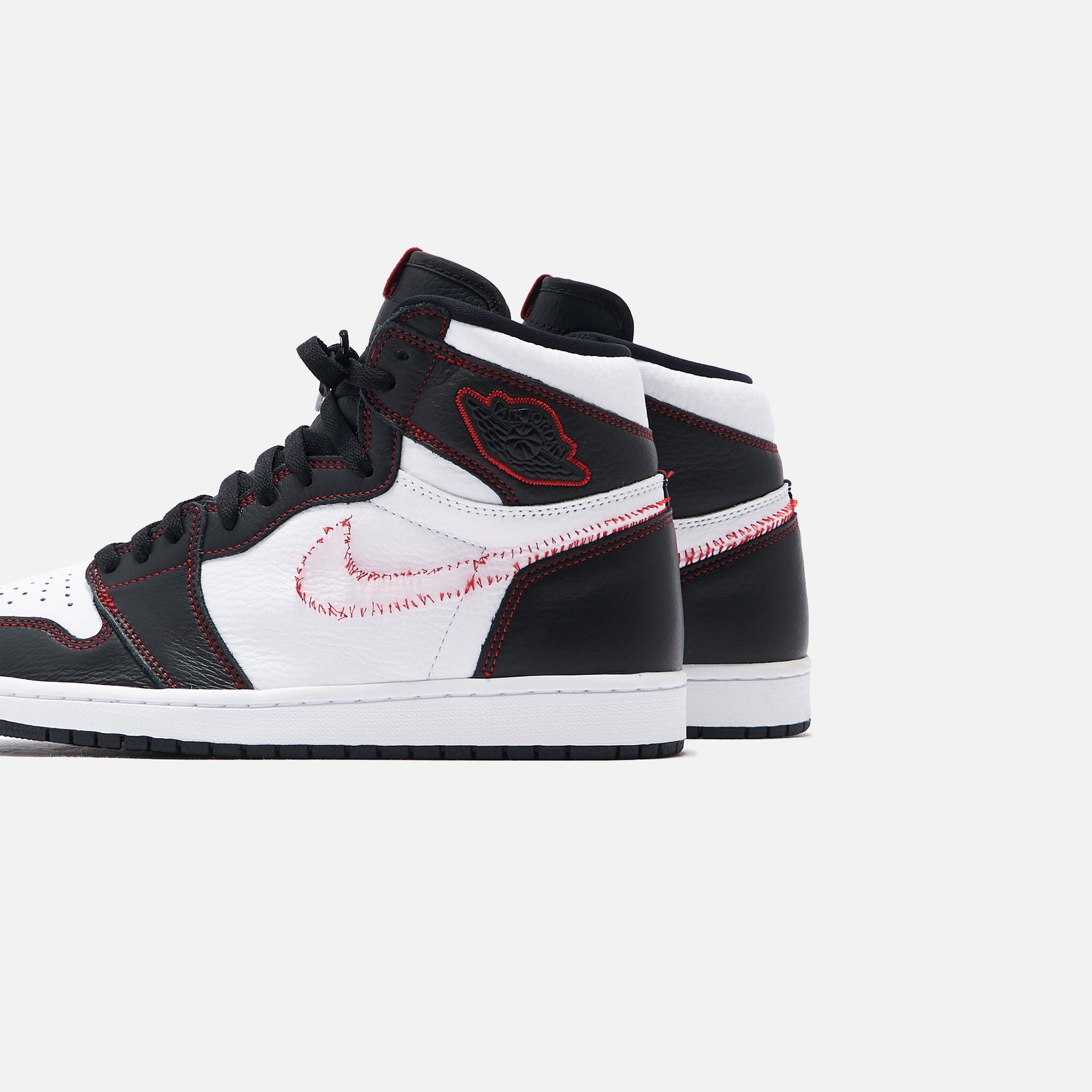 Nike Air Jordan 1 High OG Defiant - Black / Tour Yellow / White