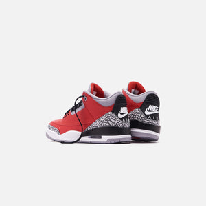 Nike Air Jordan 3 Retro SE - Varsity Red / Cement Grey / Black