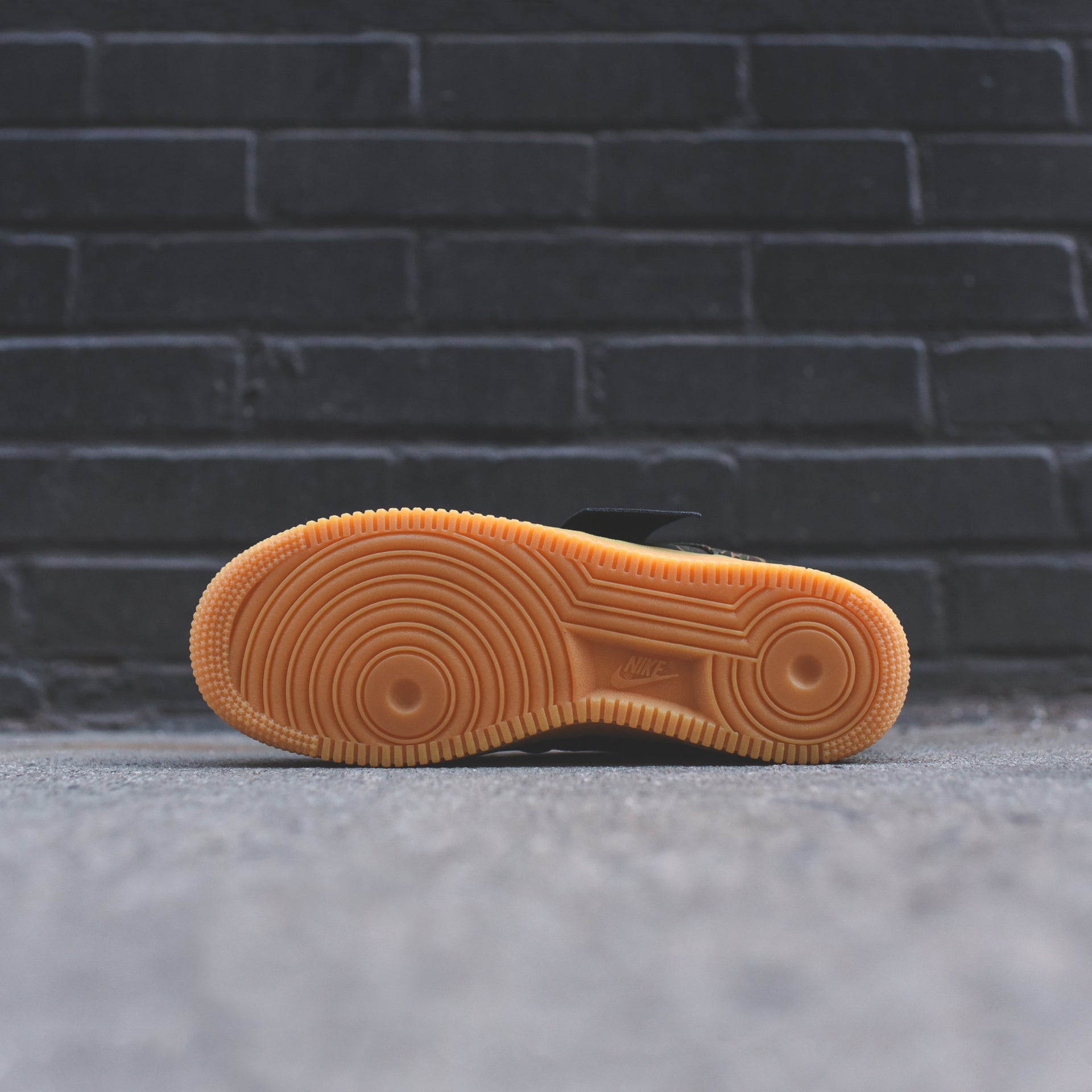 Nike Air Force 1 UT Low PRM WIP Camo - Green / Total Orange