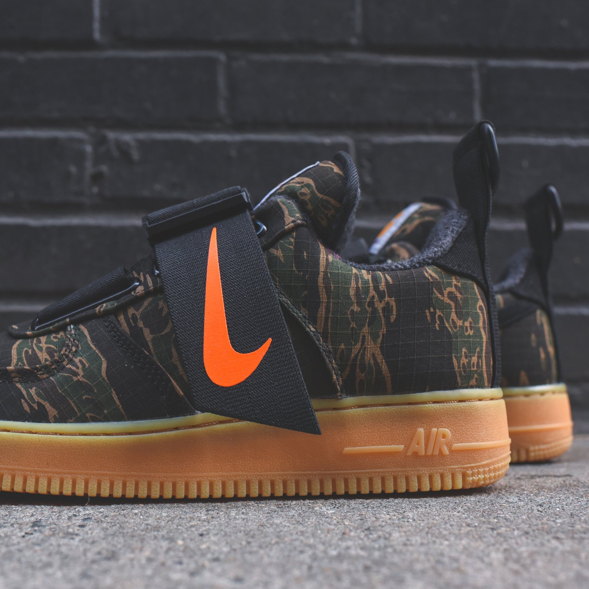 Nike Air Force 1 UT Low PRM WIP Camo - Green / Total Orange