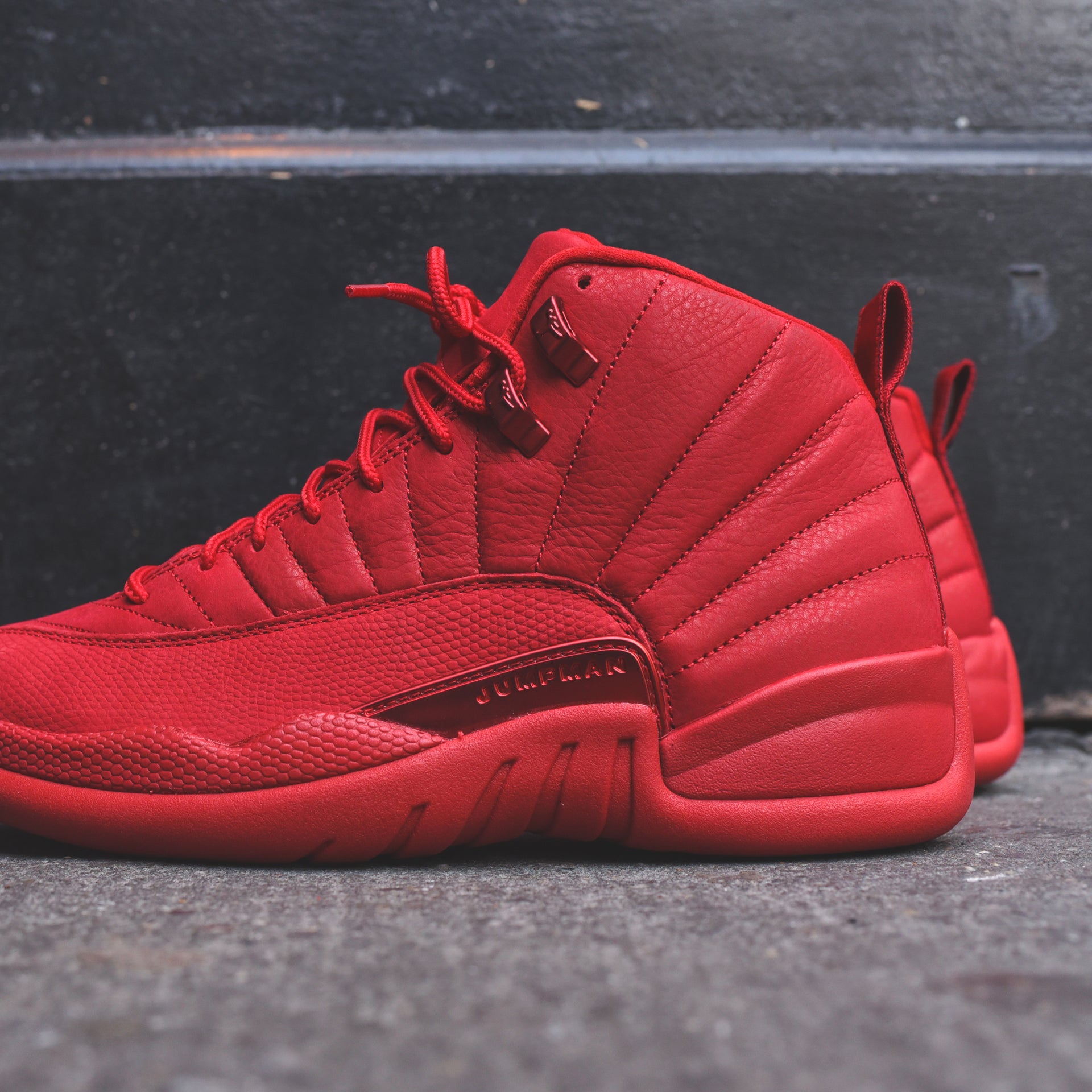 Nike Air Jordan 12 Retro - Gym Red / Black