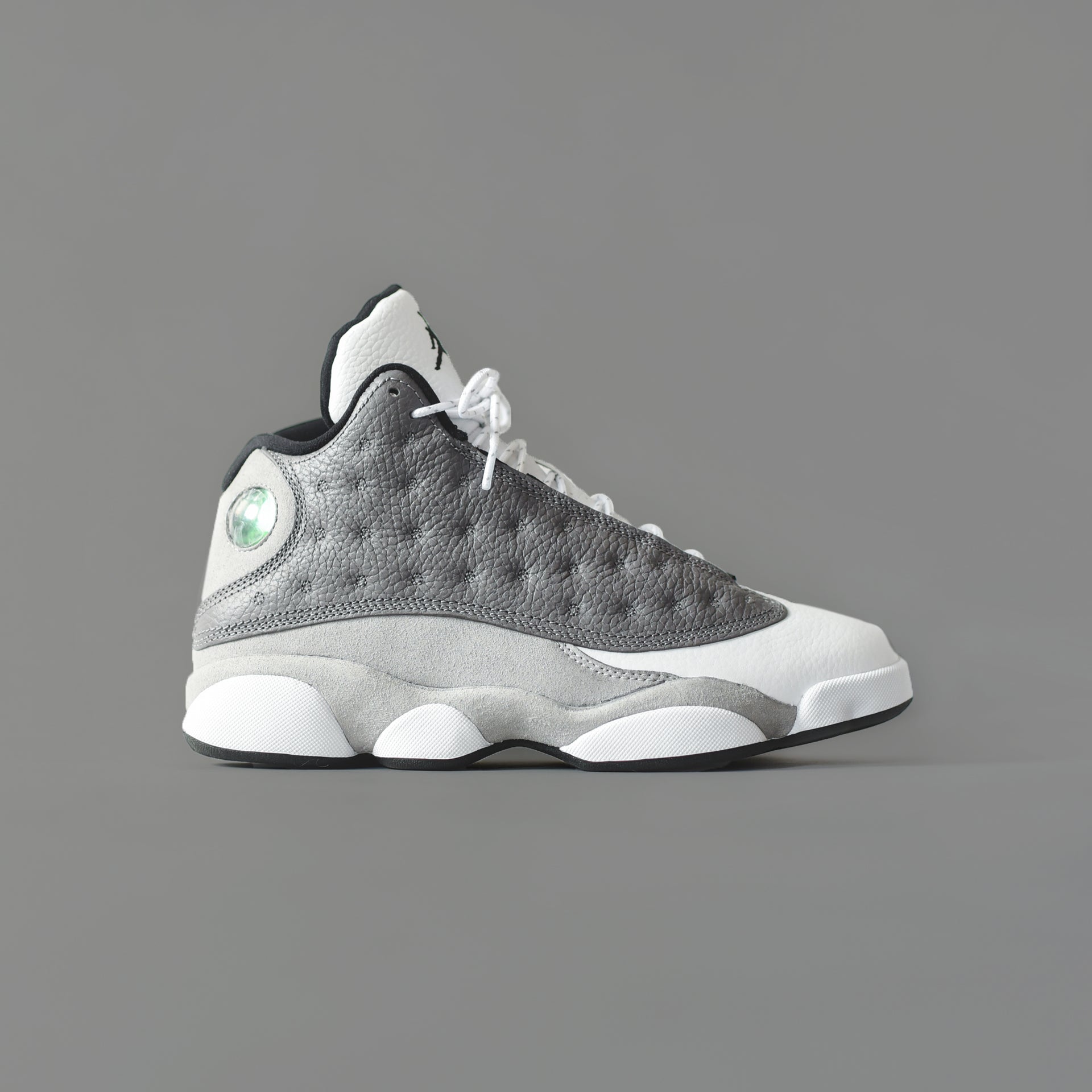 Nike Air Jordan 13 Retro - Atmosphere Grey / Black / White