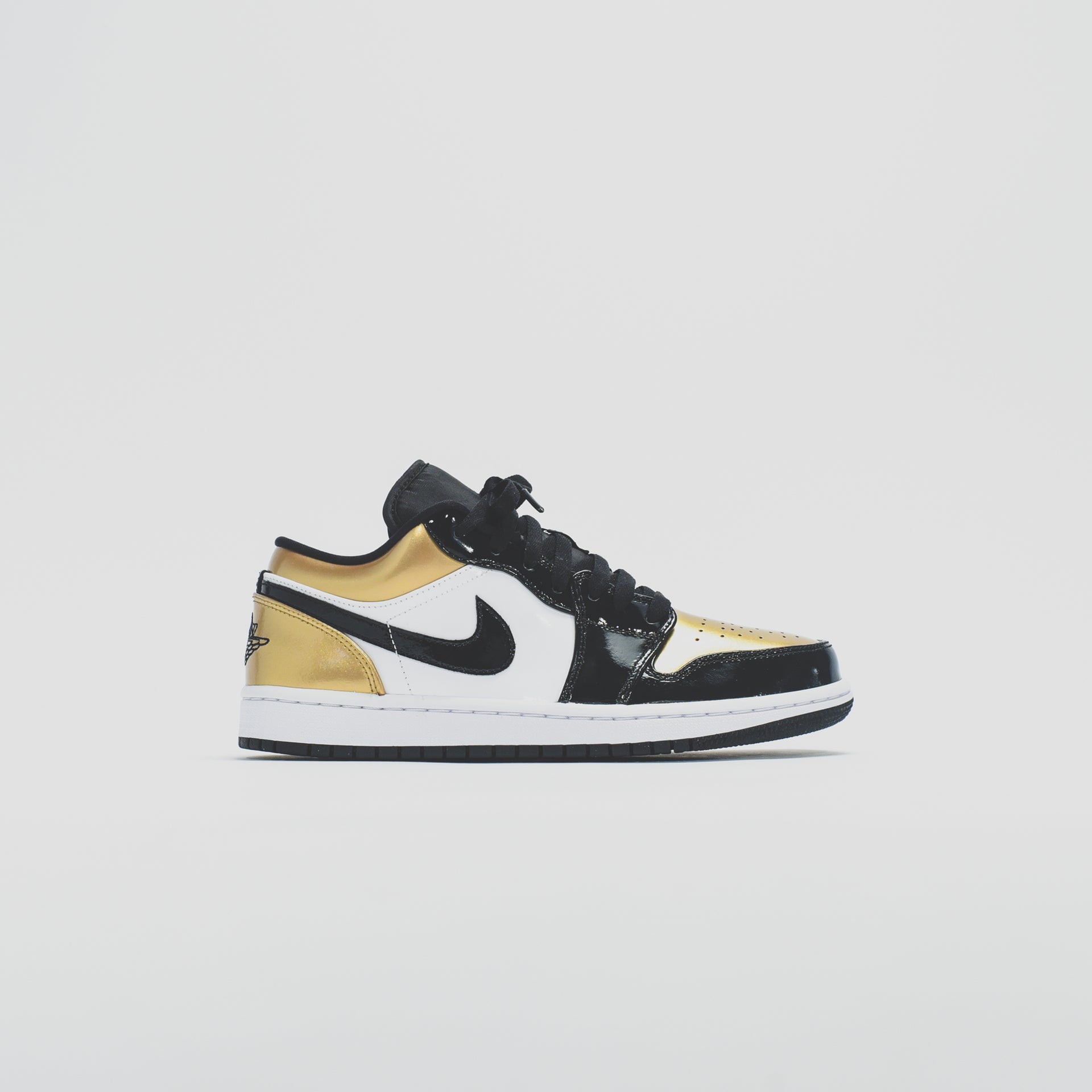 Nike Air Jordan 1 Low - Black / Gold Patent