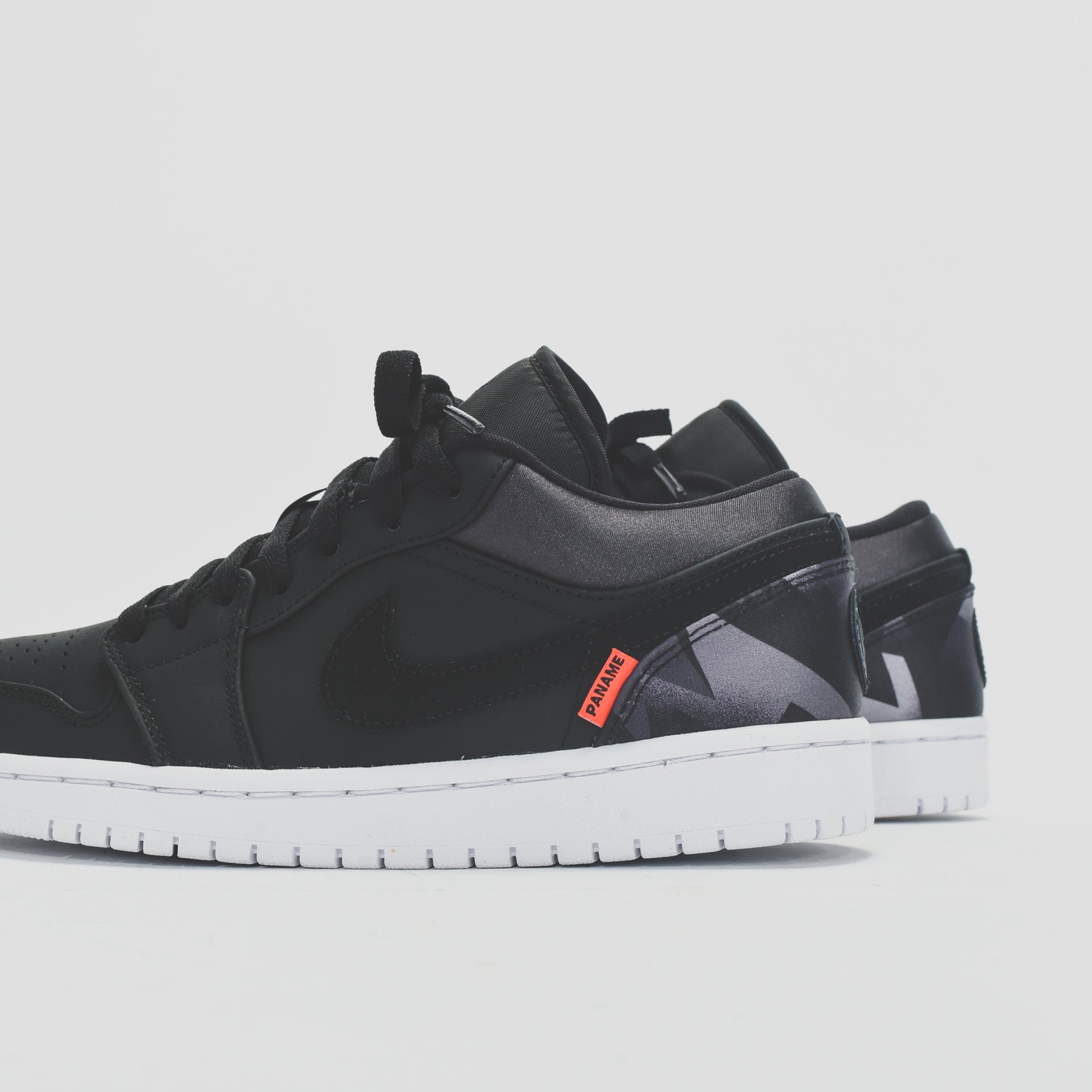 Nike Air Jordan 1 Paris Saint-Germain - Black / Dark Grey / Infrared 23