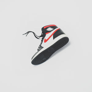 Nike Air Jordan 1 Retro High OG - Black / Gym Red / White Sail