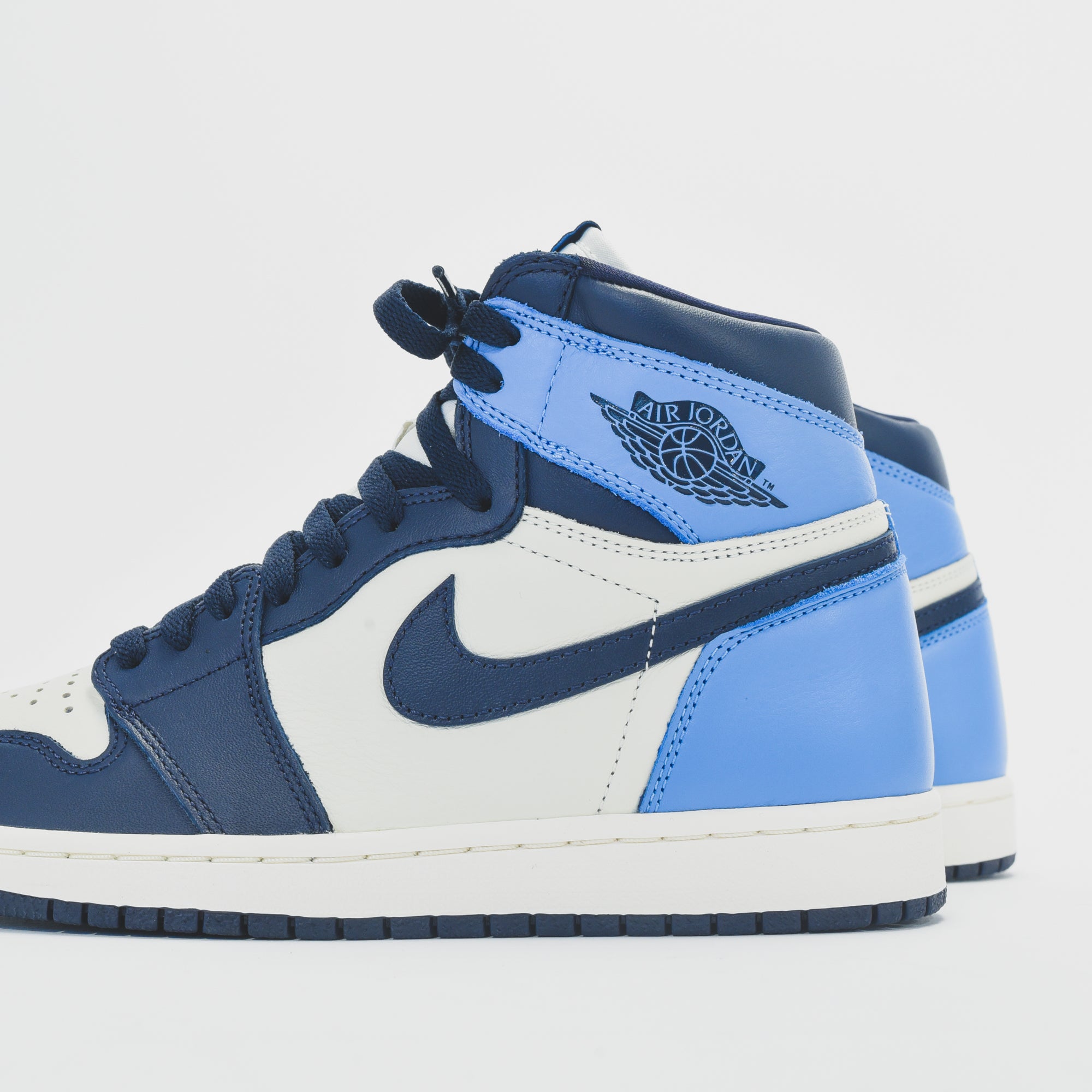 Amazon.com | Nike Men's Air Jordan 1 Retro High OG Obsidian