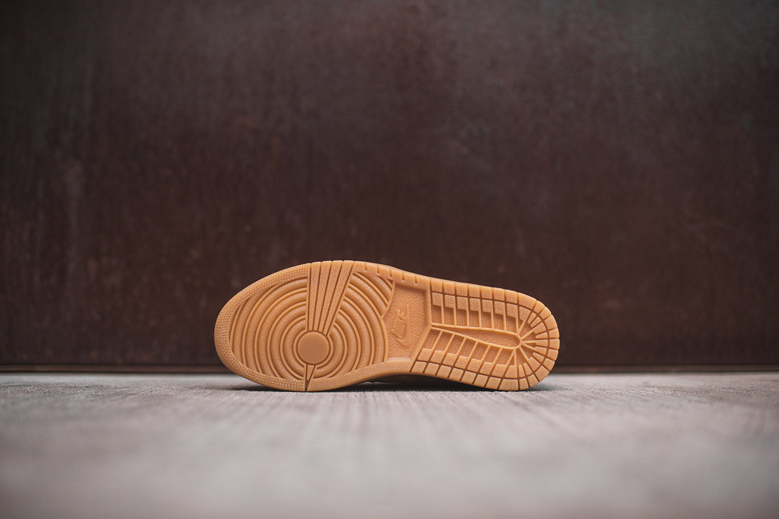 Nike Air Jordan 1 Retro QS - Wheat / Gum