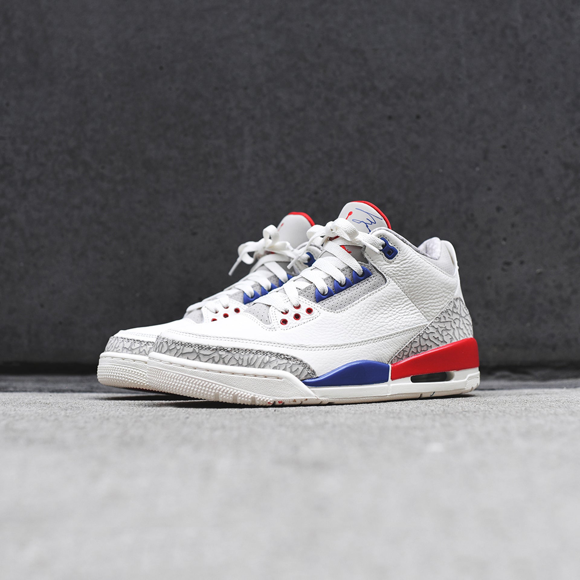 Nike GS Air Jordan 3 - Sail / Fire Red