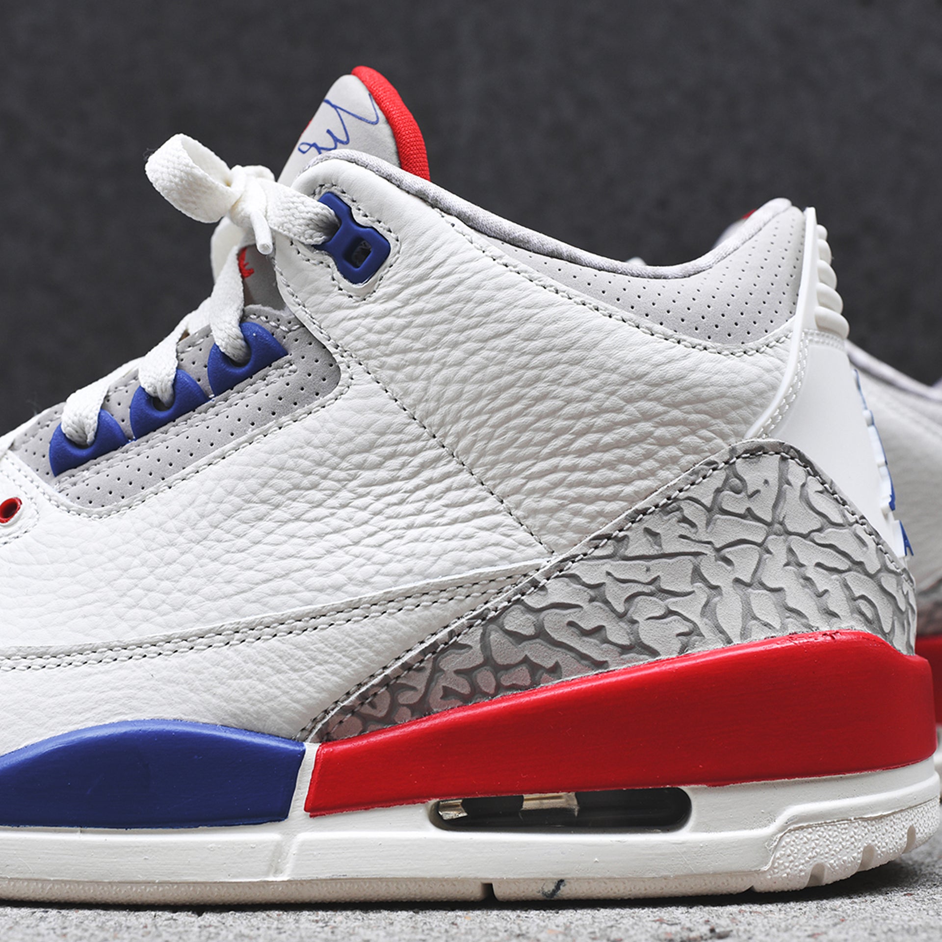 Nike GS Air Jordan 3 - Sail / Fire Red