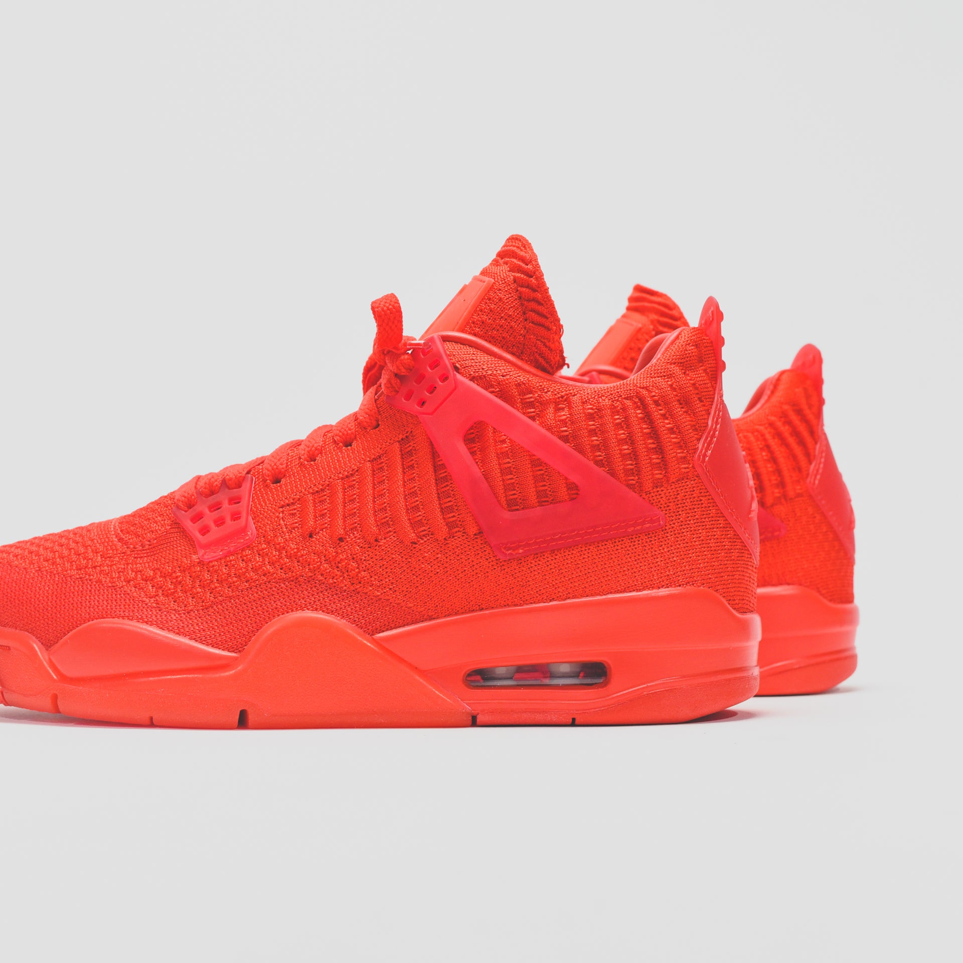 Nike Air Jordan 4 Retro Flyknit - University Red / Black