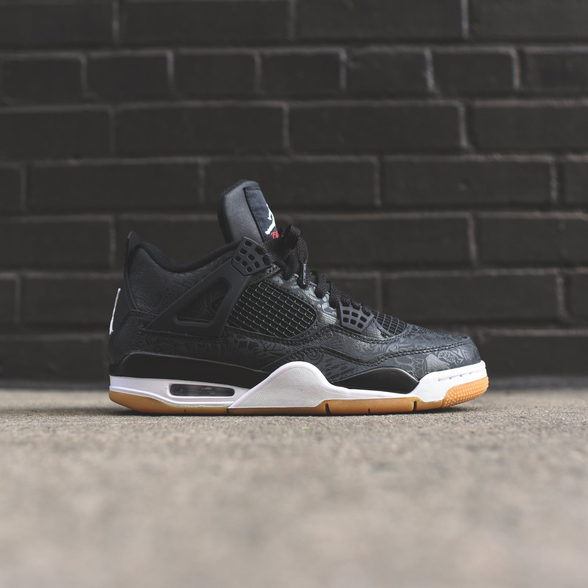 Nike Air Jordan 4 Rare Air - Black / White / Gum