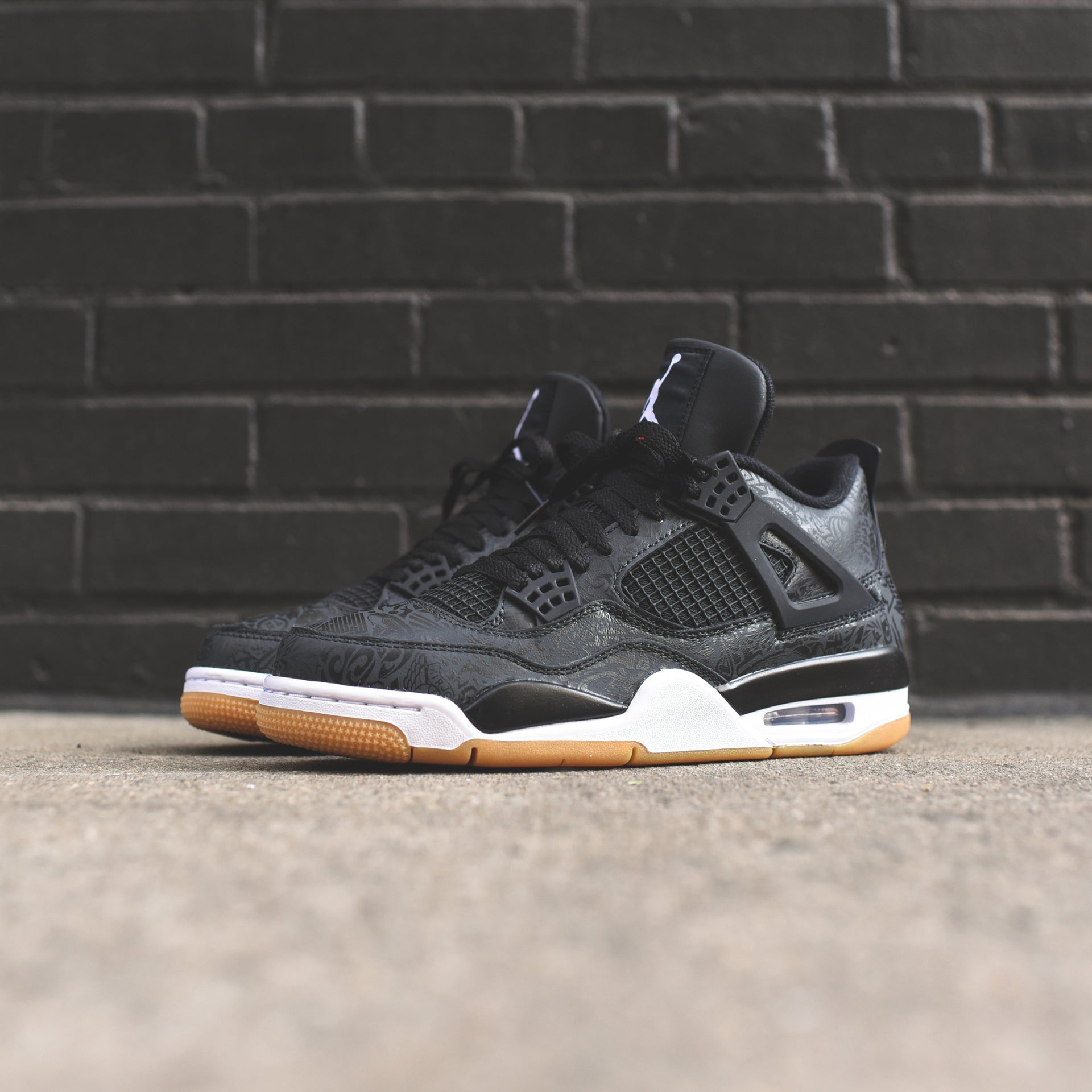 Nike Air Jordan 4 Rare Air - Black / White / Gum