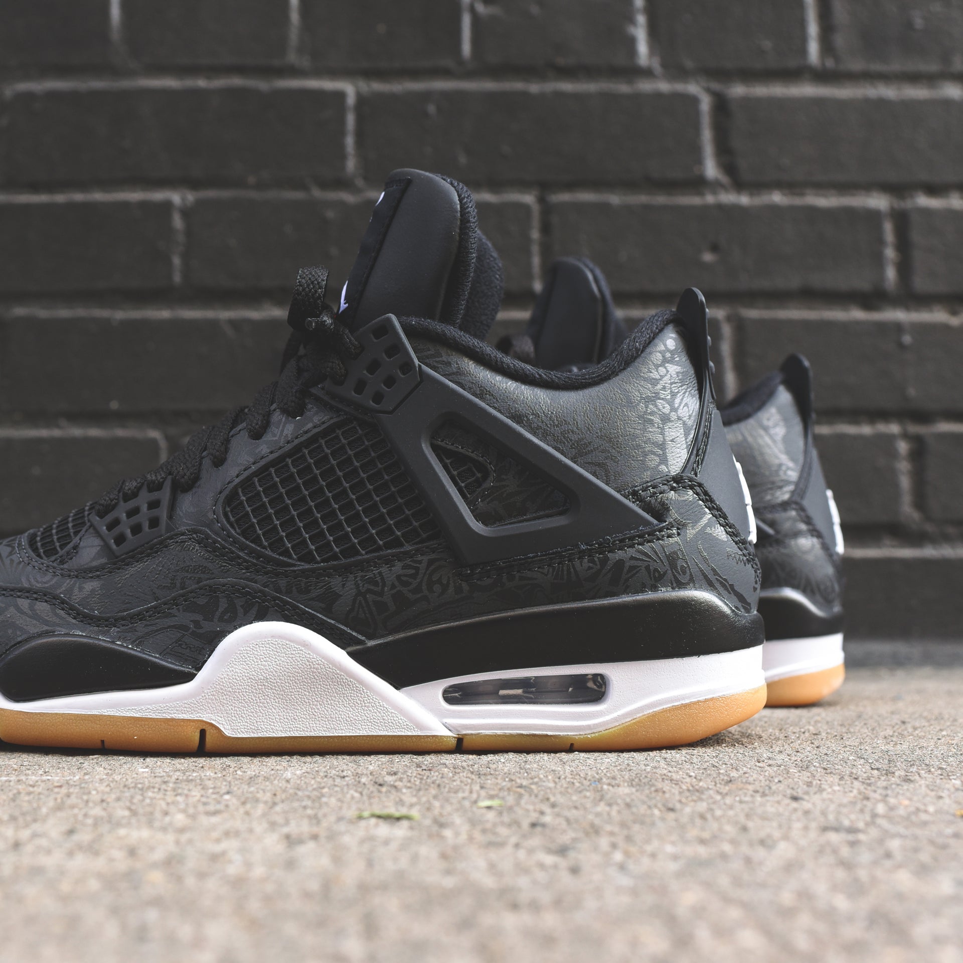 Nike Air Jordan 4 Rare Air - Black / White / Gum