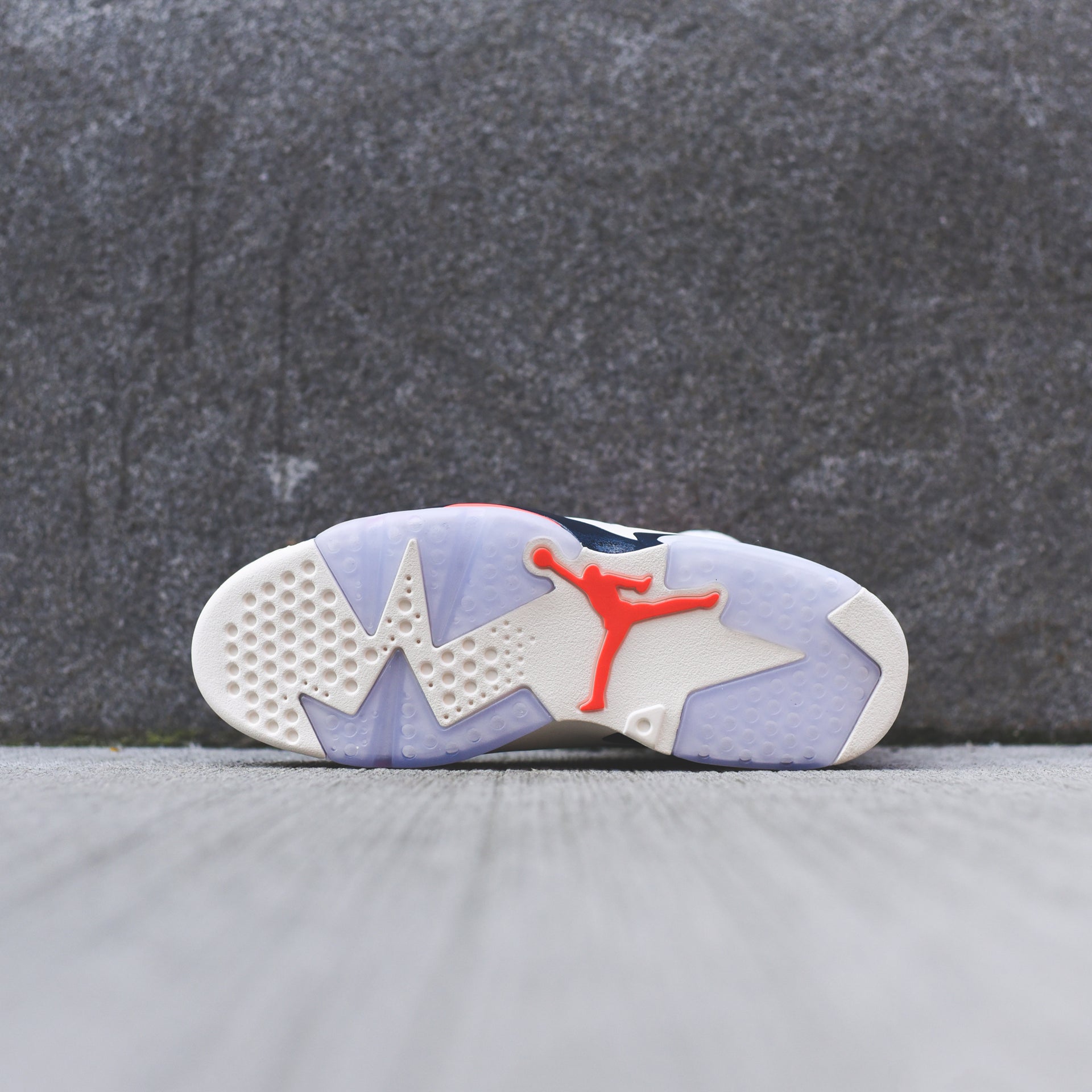 Nike Air Jordan Retro White Infrared Neutral Grey – Kith