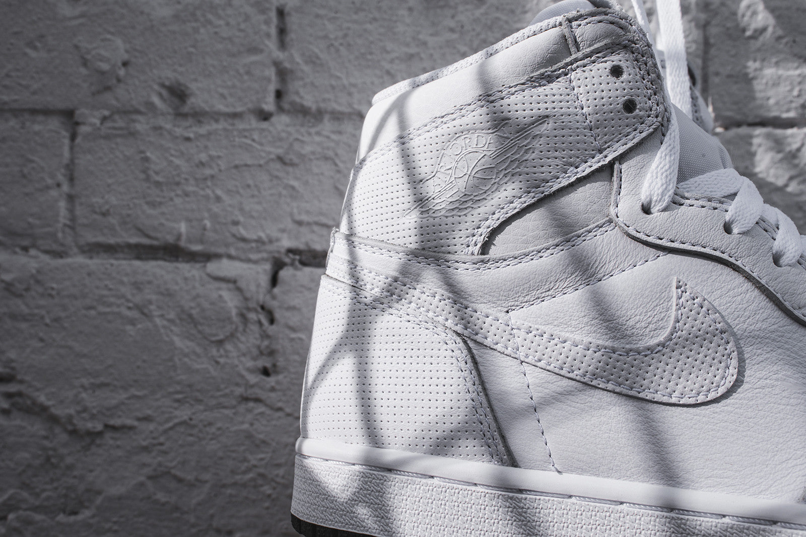 Nike Air Jordan 1 Retro High OG - White / Black